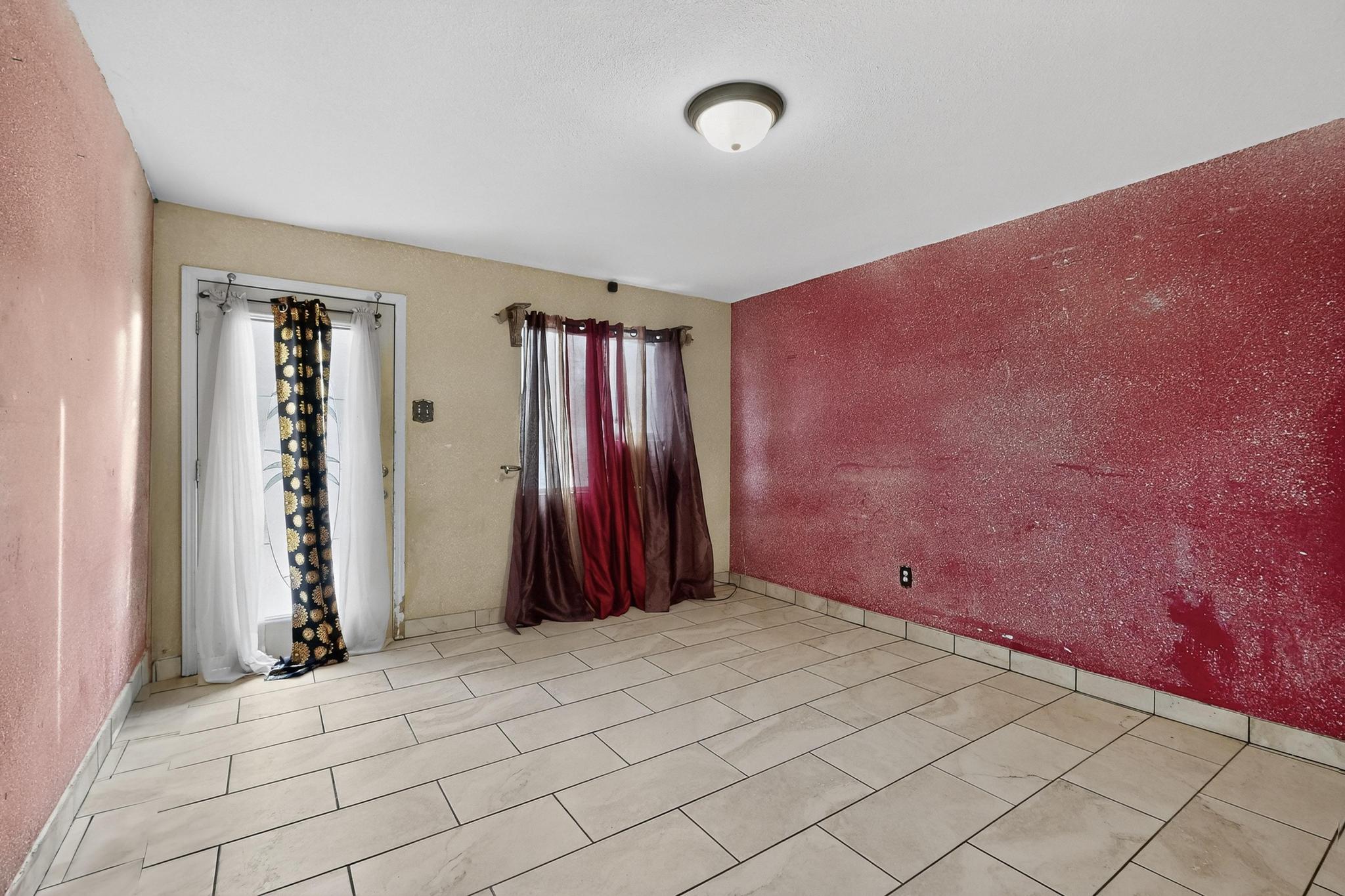 305 San Jose Avenue SE