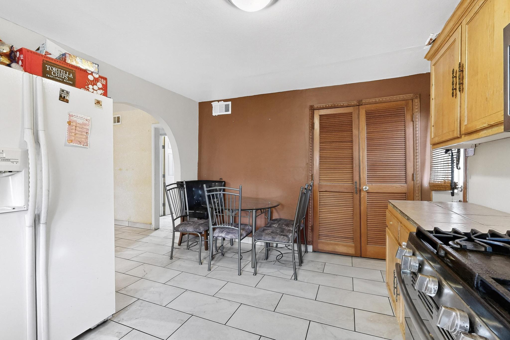 305 San Jose Avenue SE