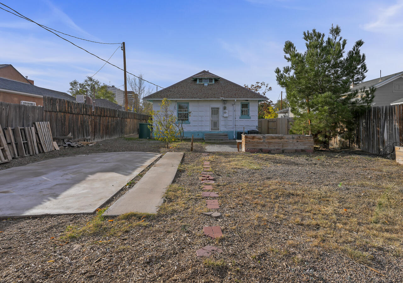 707 Slate Avenue NW