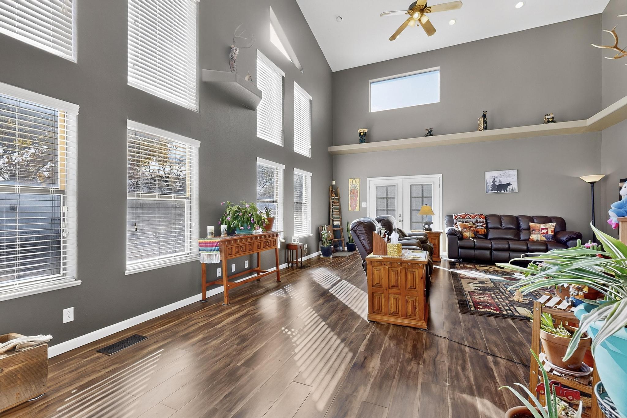 76 Edeal Road SE