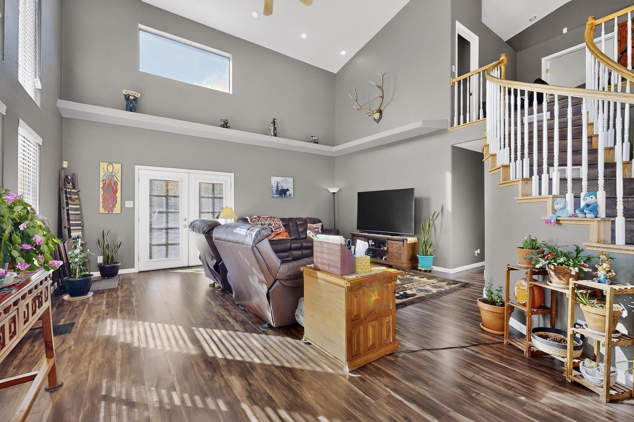 76 Edeal Road SE