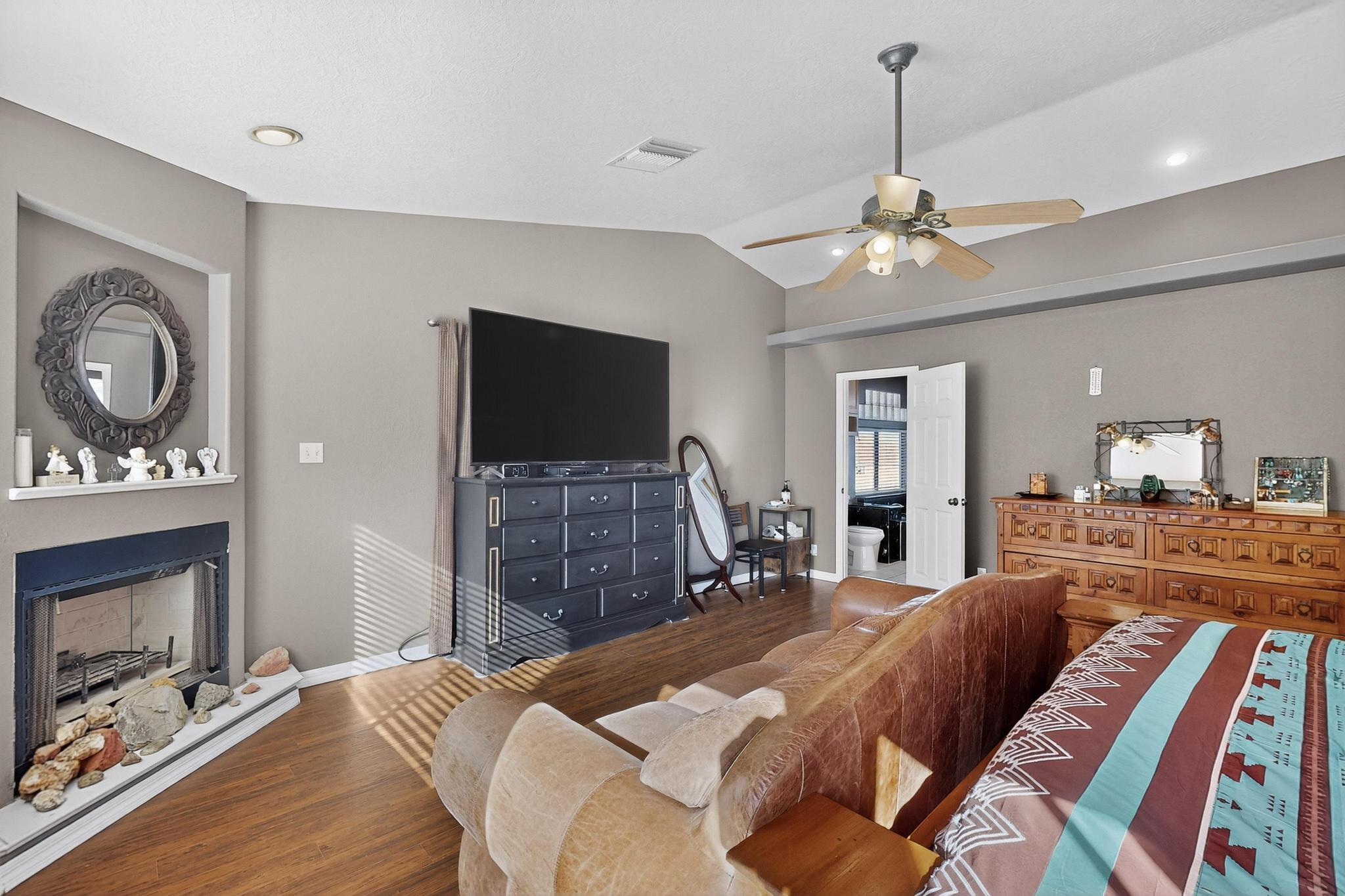 76 Edeal Road SE