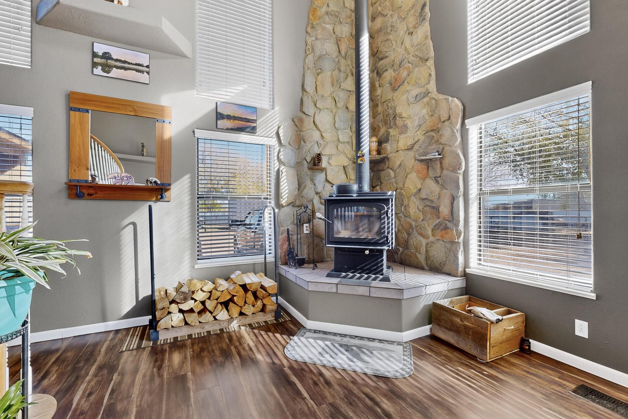 76 Edeal Road SE
