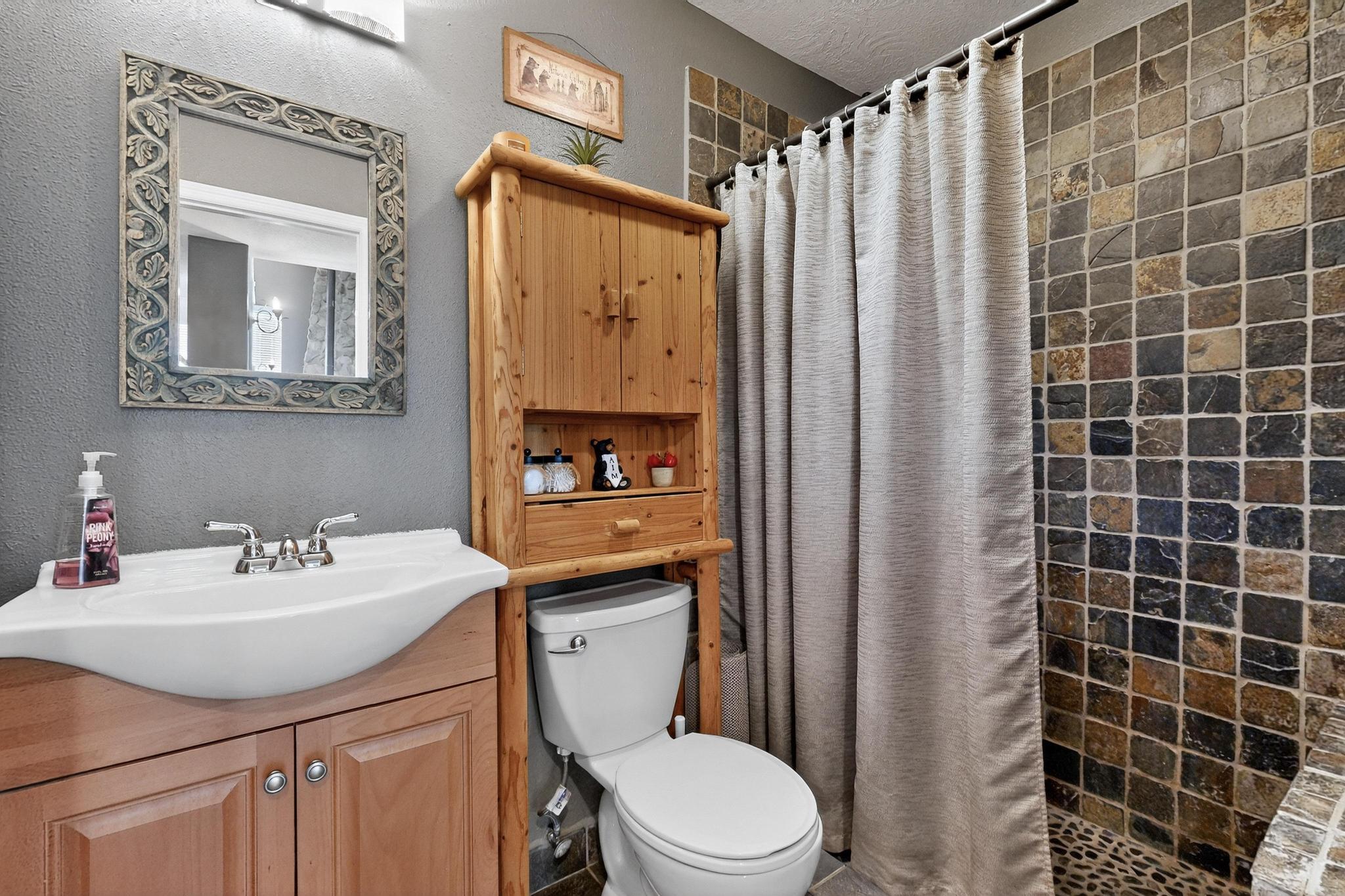 76 Edeal Road SE