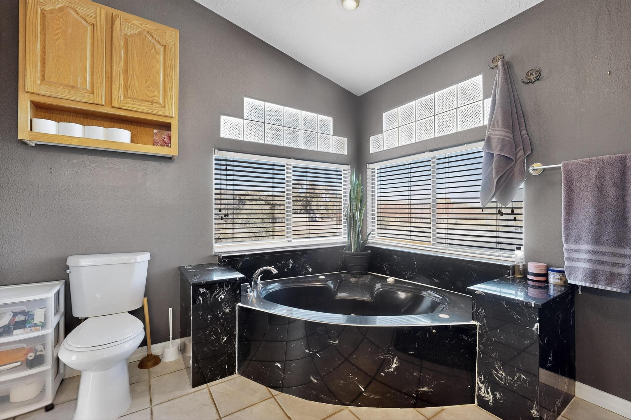 76 Edeal Road SE