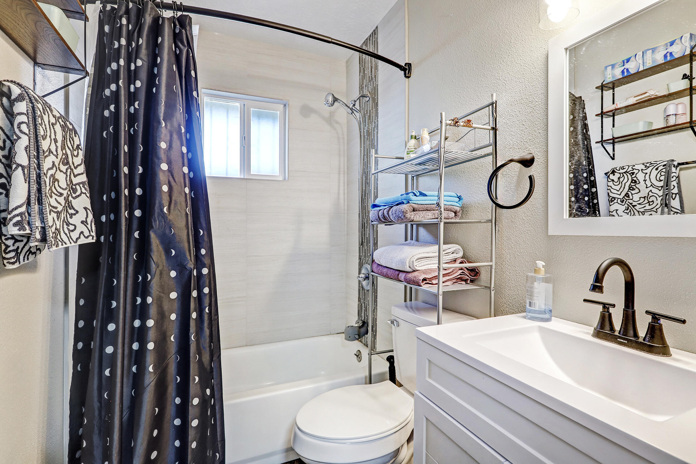 507 Gerald Chavez Lane NE