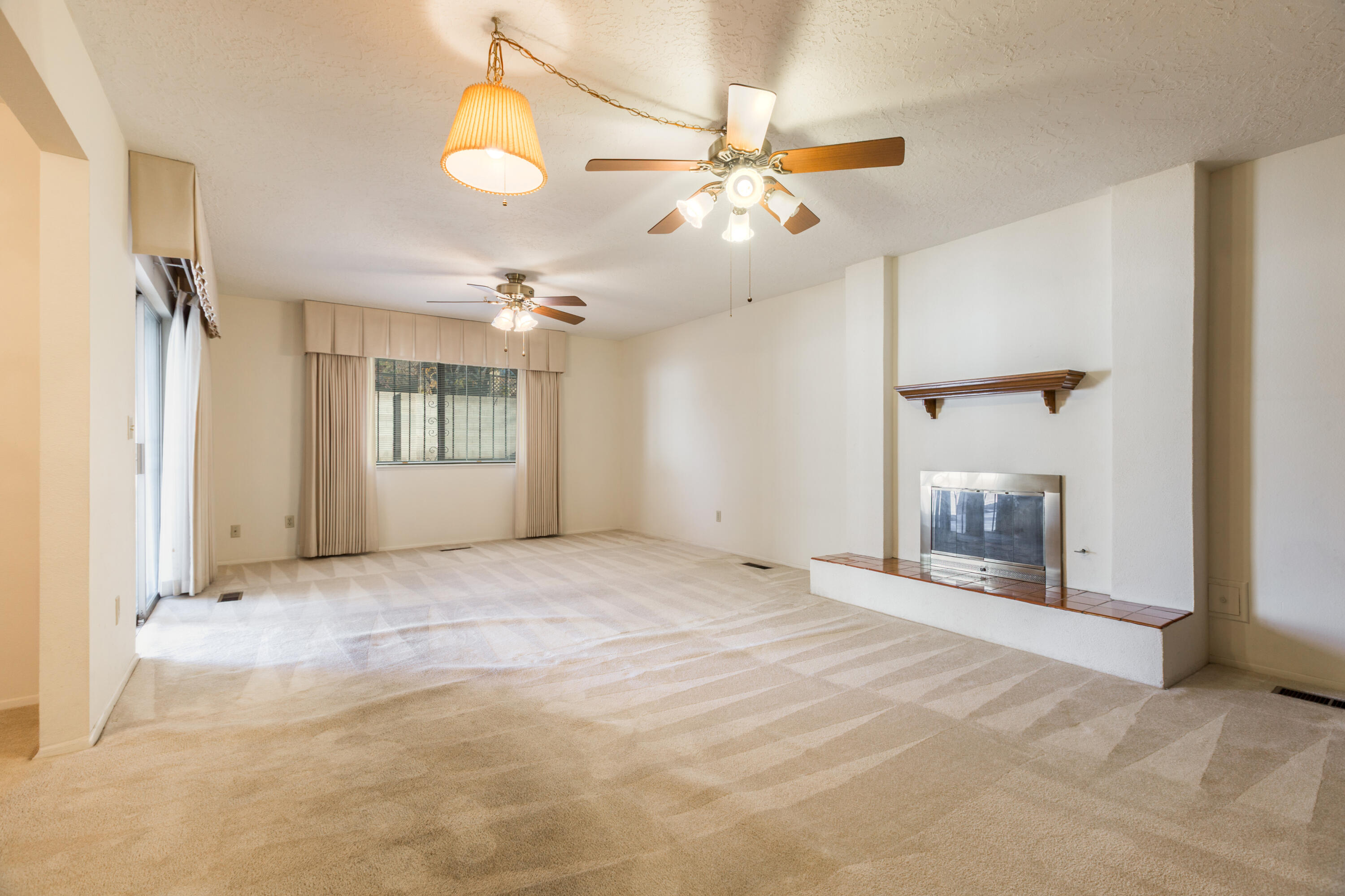 6012 Torreon Drive NE