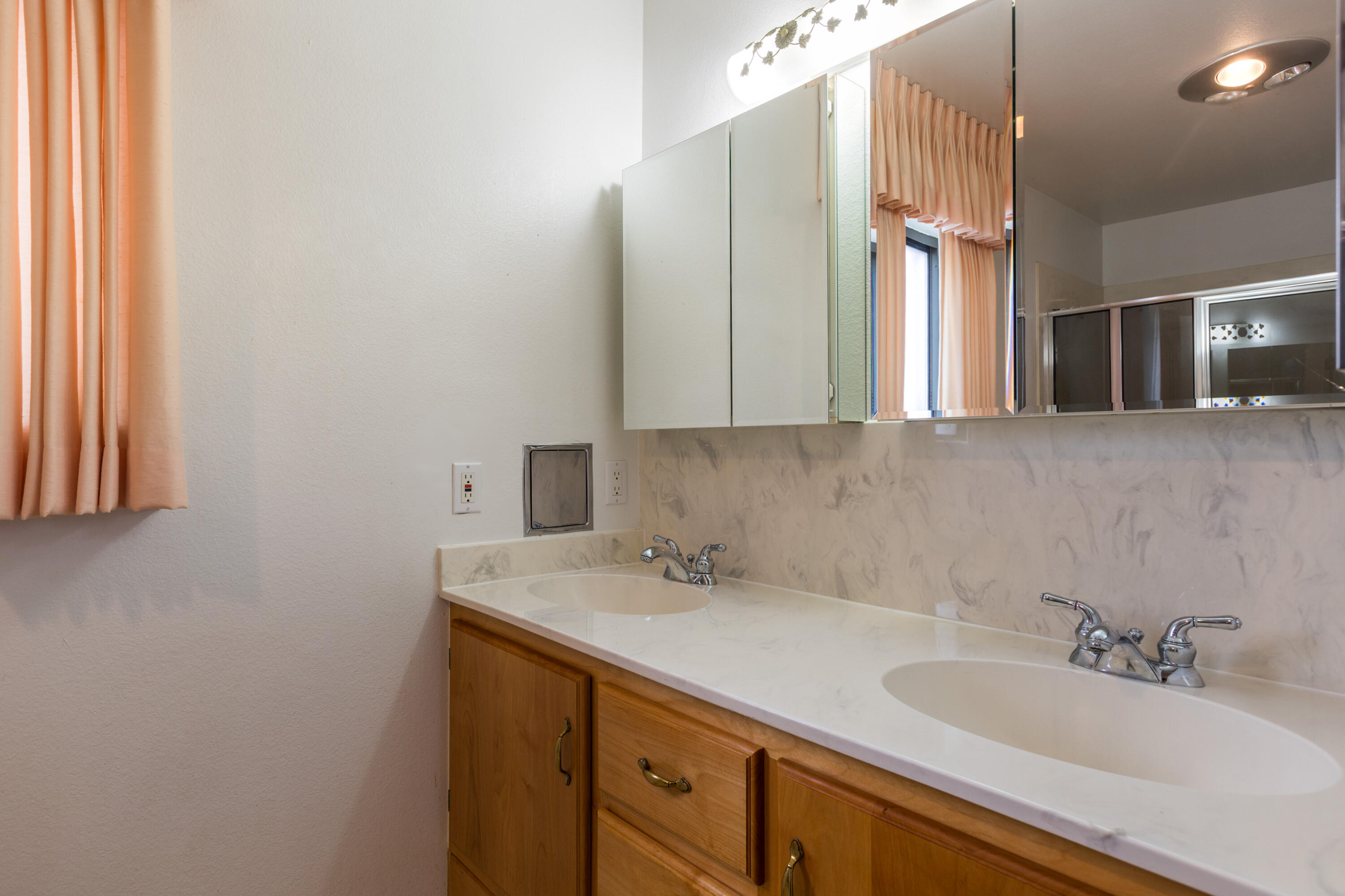 6012 Torreon Drive NE