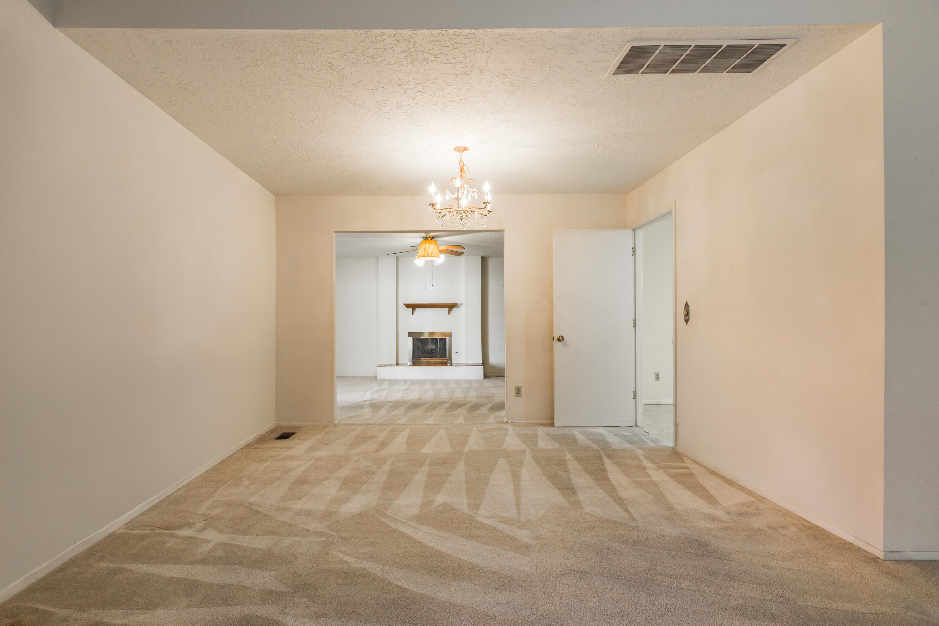 6012 Torreon Drive NE