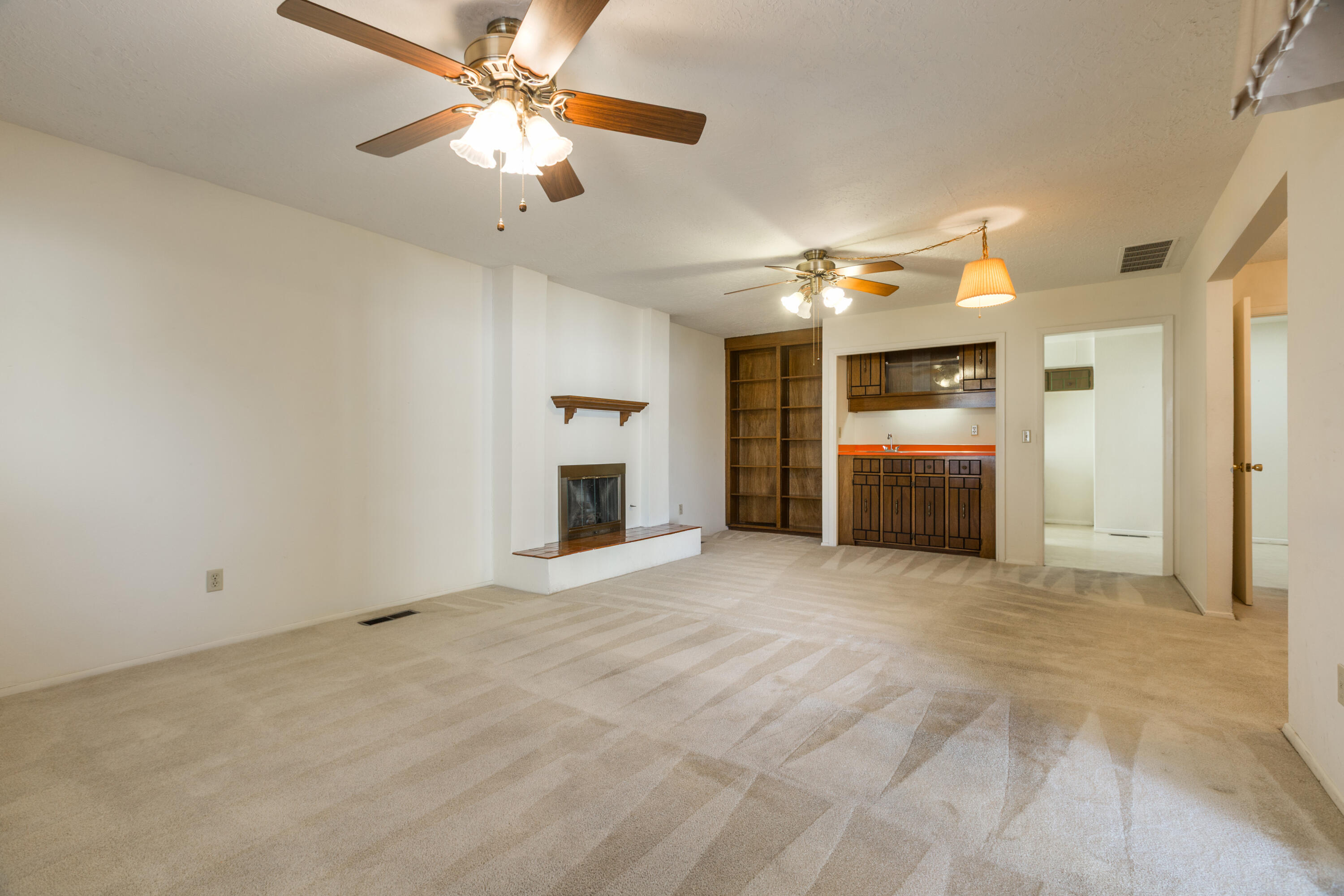 6012 Torreon Drive NE