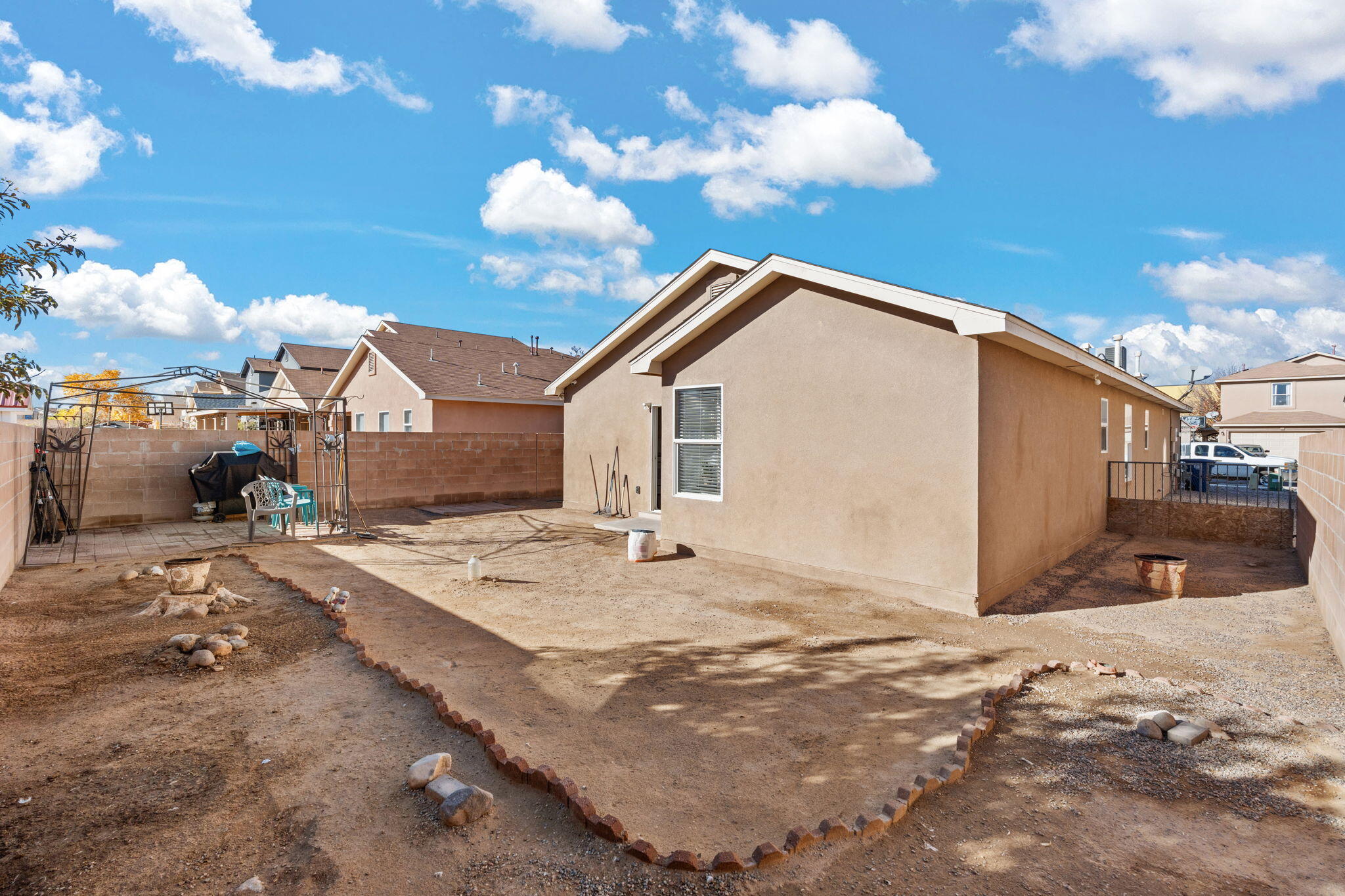 1105 Telstar Loop NW