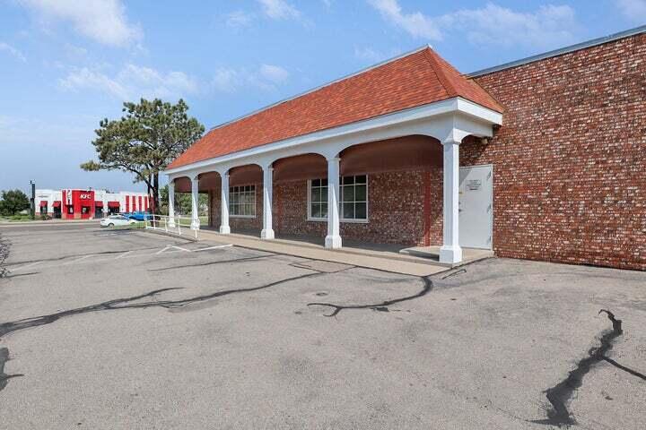 2200 Eubank Boulevard NE