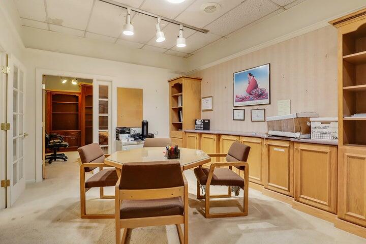 2200 Eubank Boulevard NE