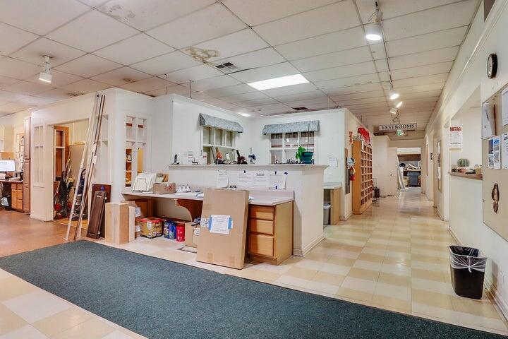 2200 Eubank Boulevard NE