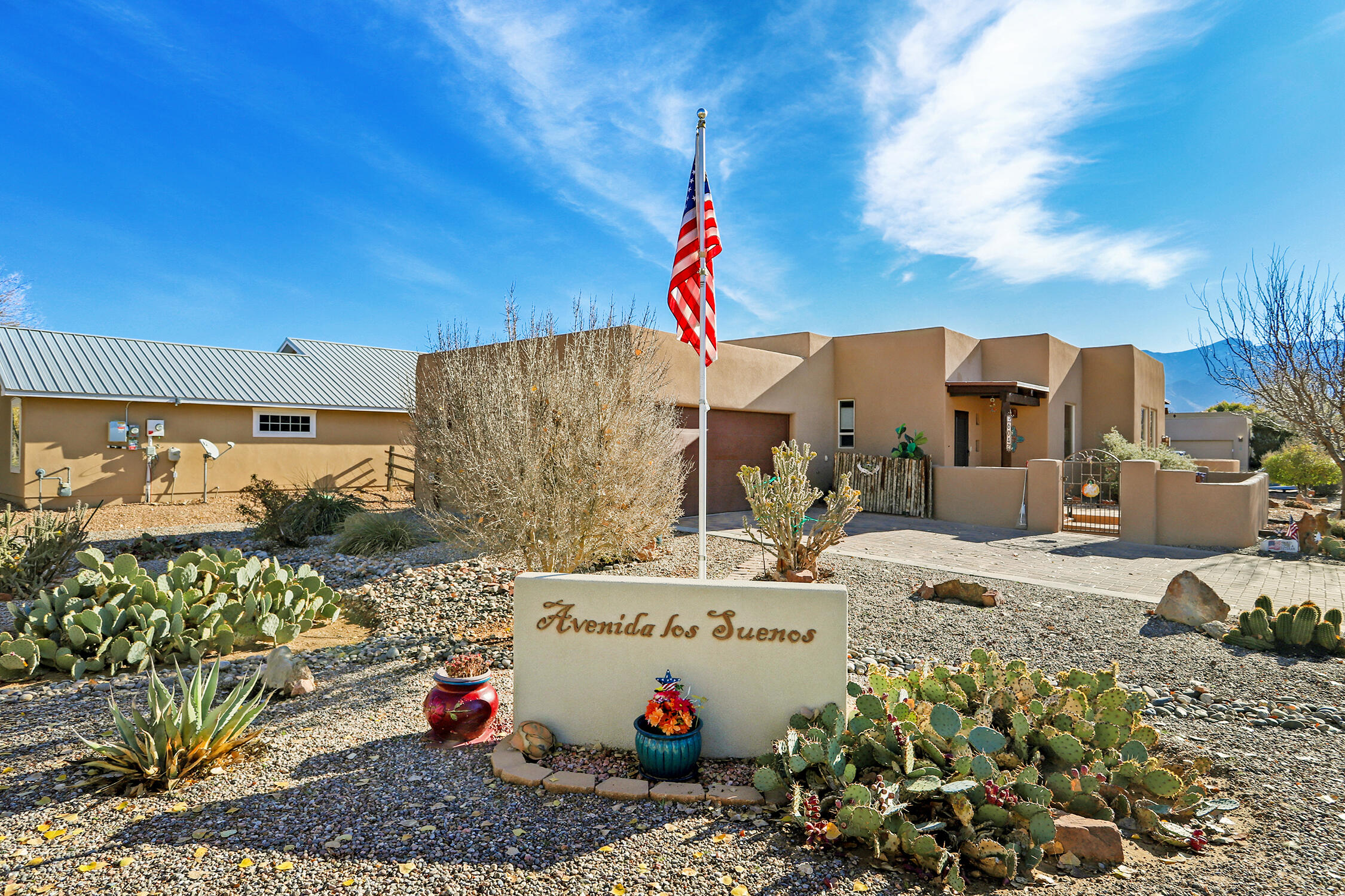 604 Avenida Los Suenos