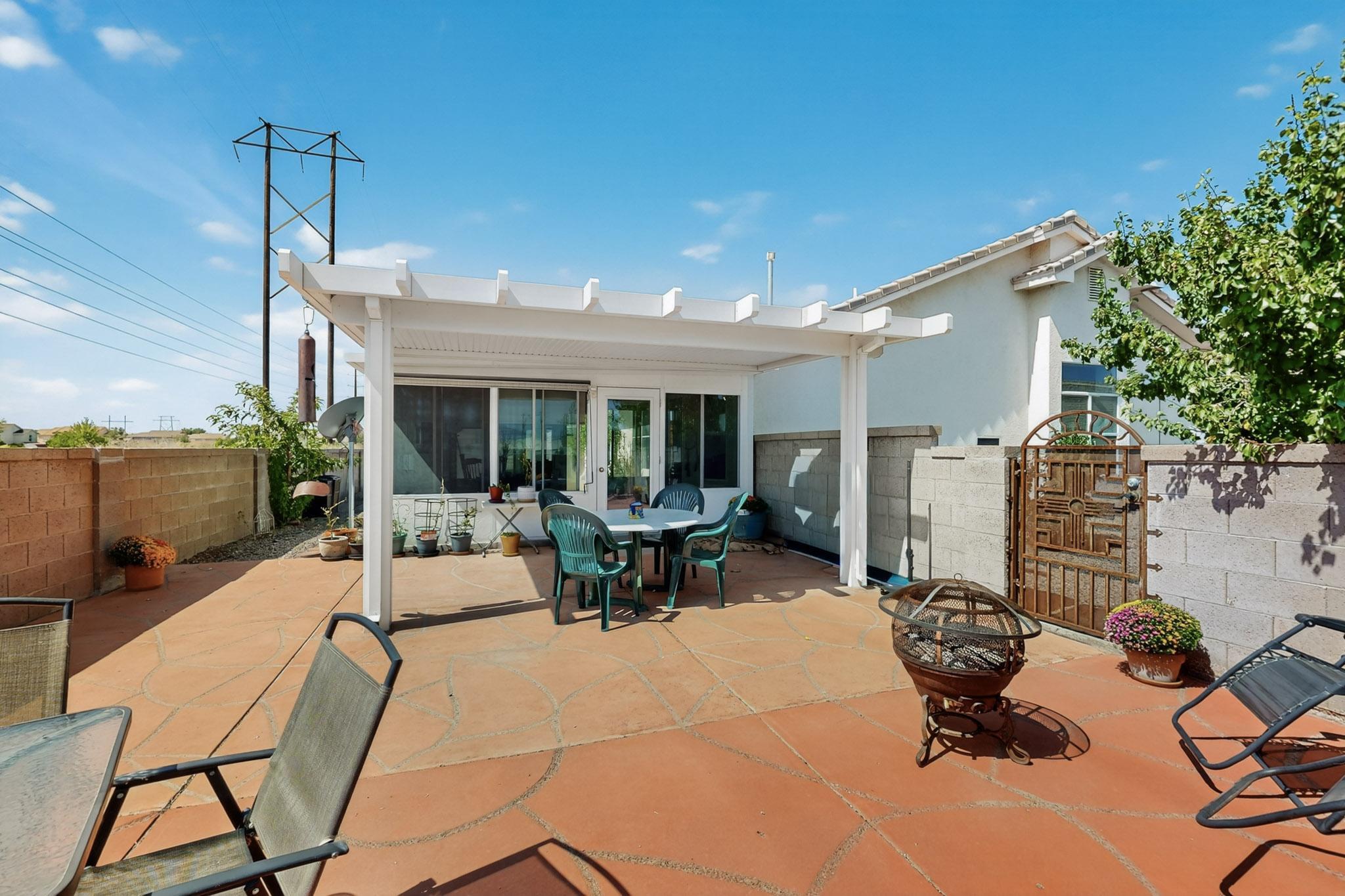 8004 Corte Del Viento NW