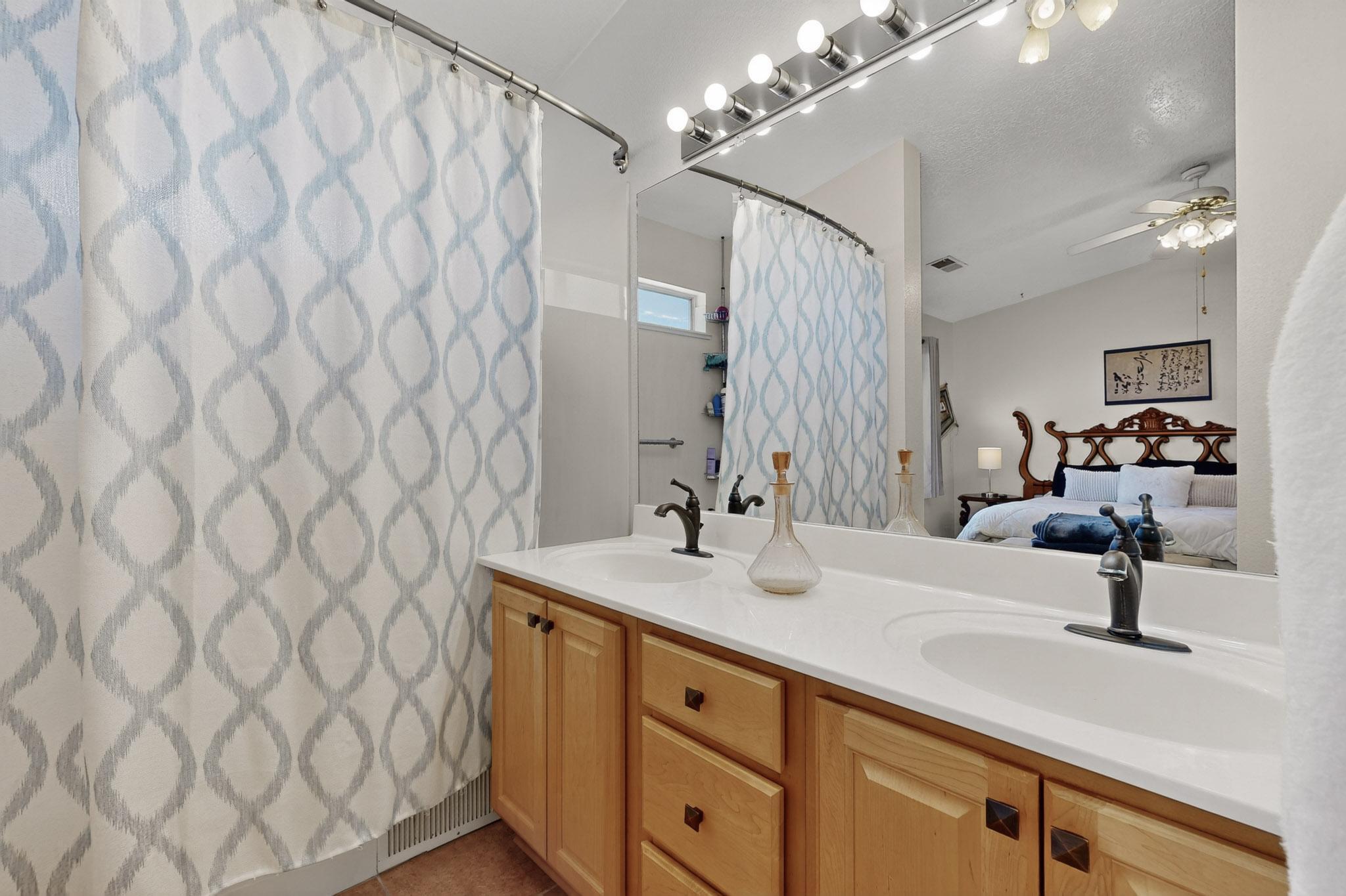 8004 Corte Del Viento NW