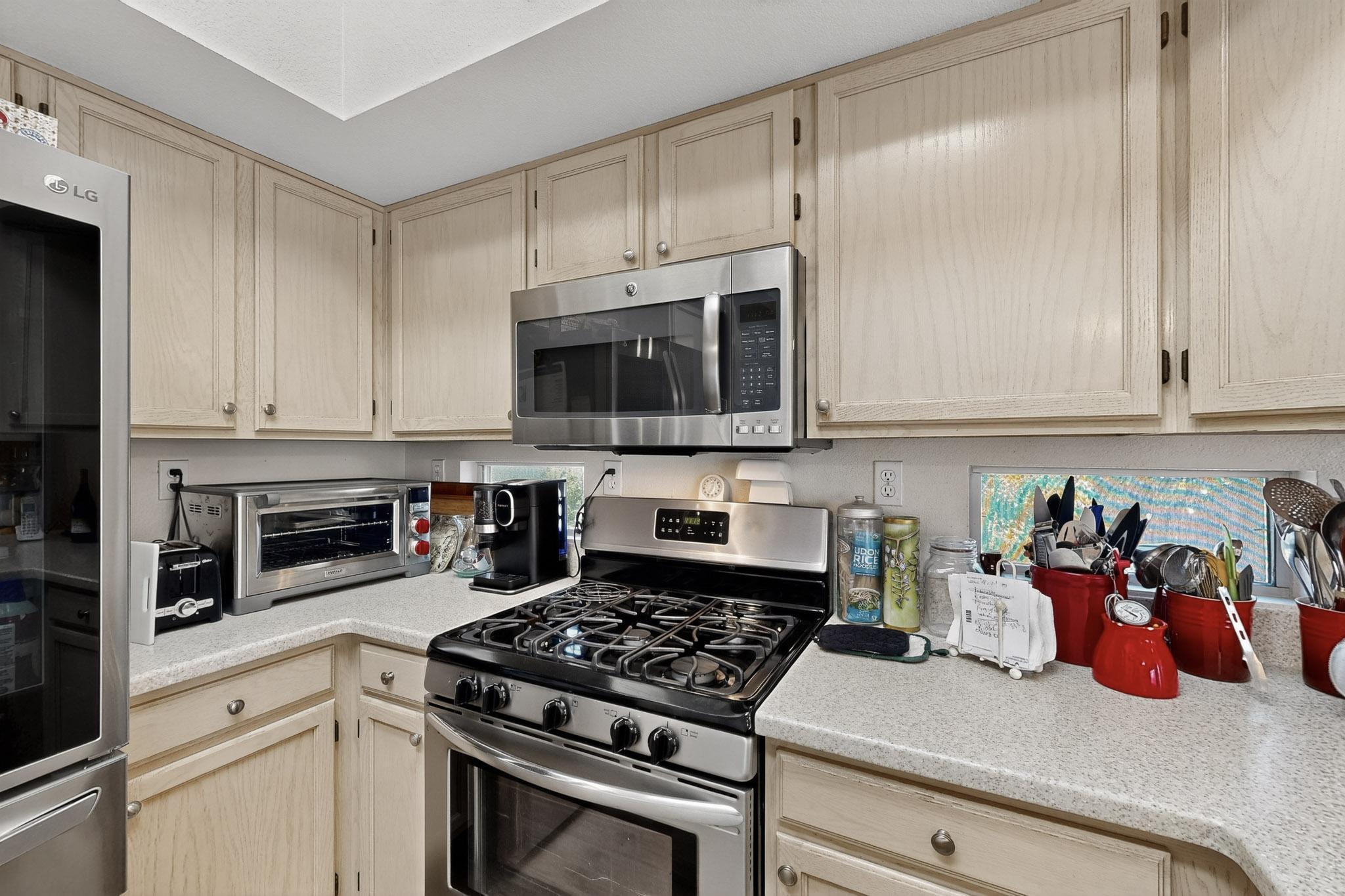 8004 Corte Del Viento NW