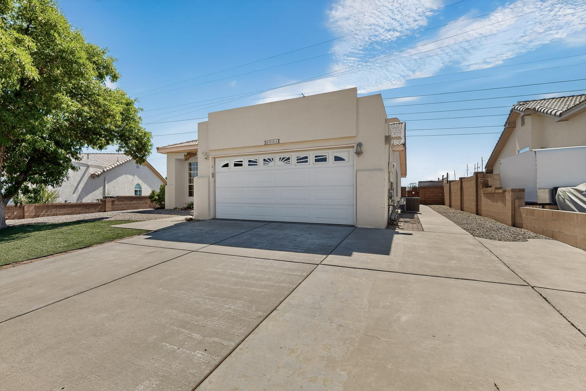 8004 Corte Del Viento NW