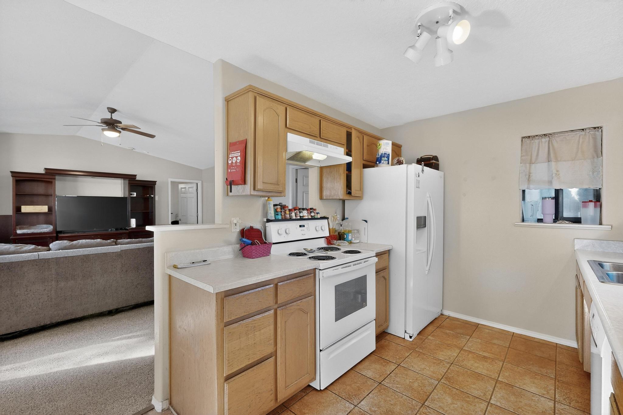 2001 Valley View Drive SW