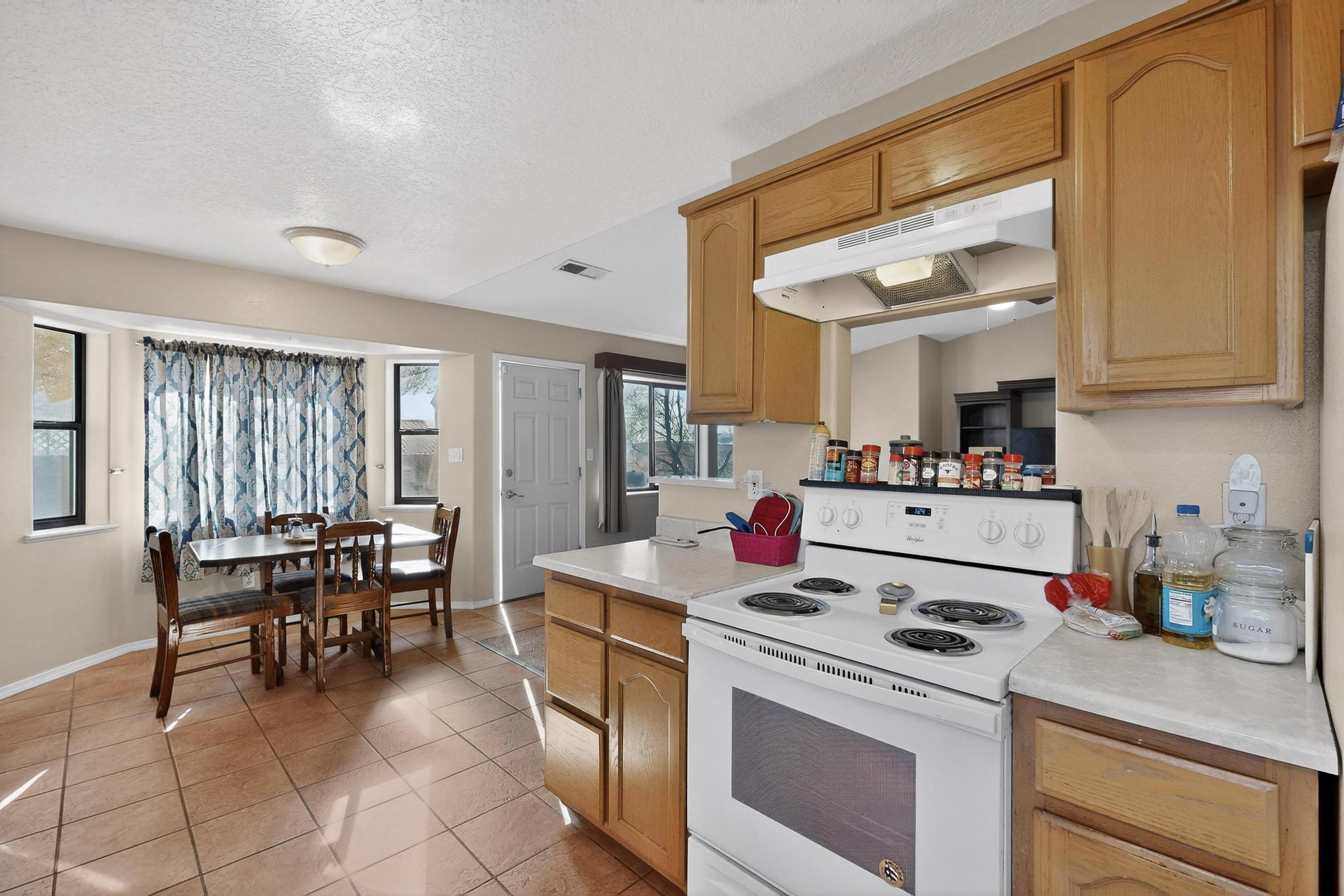 2001 Valley View Drive SW