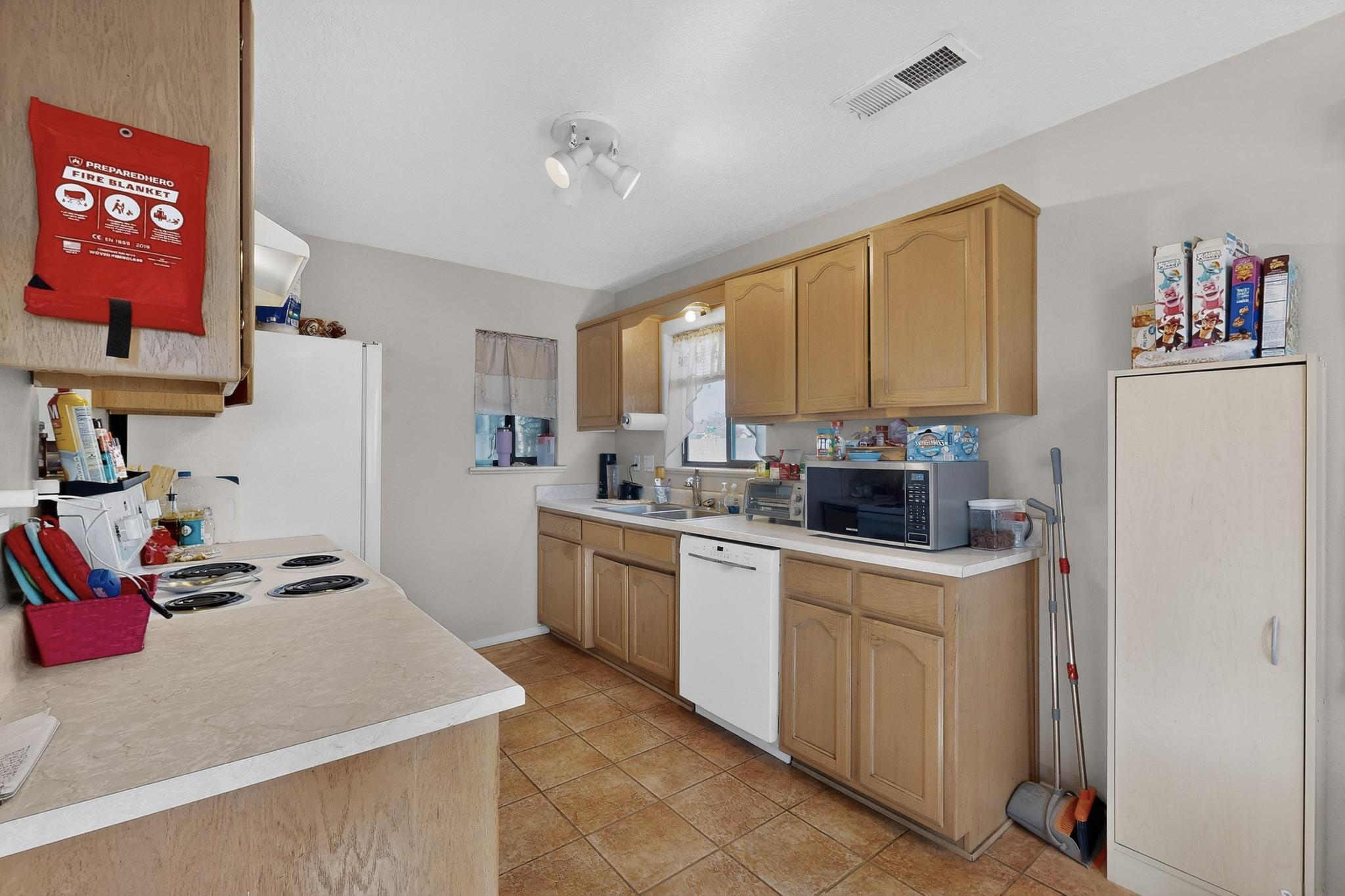 2001 Valley View Drive SW