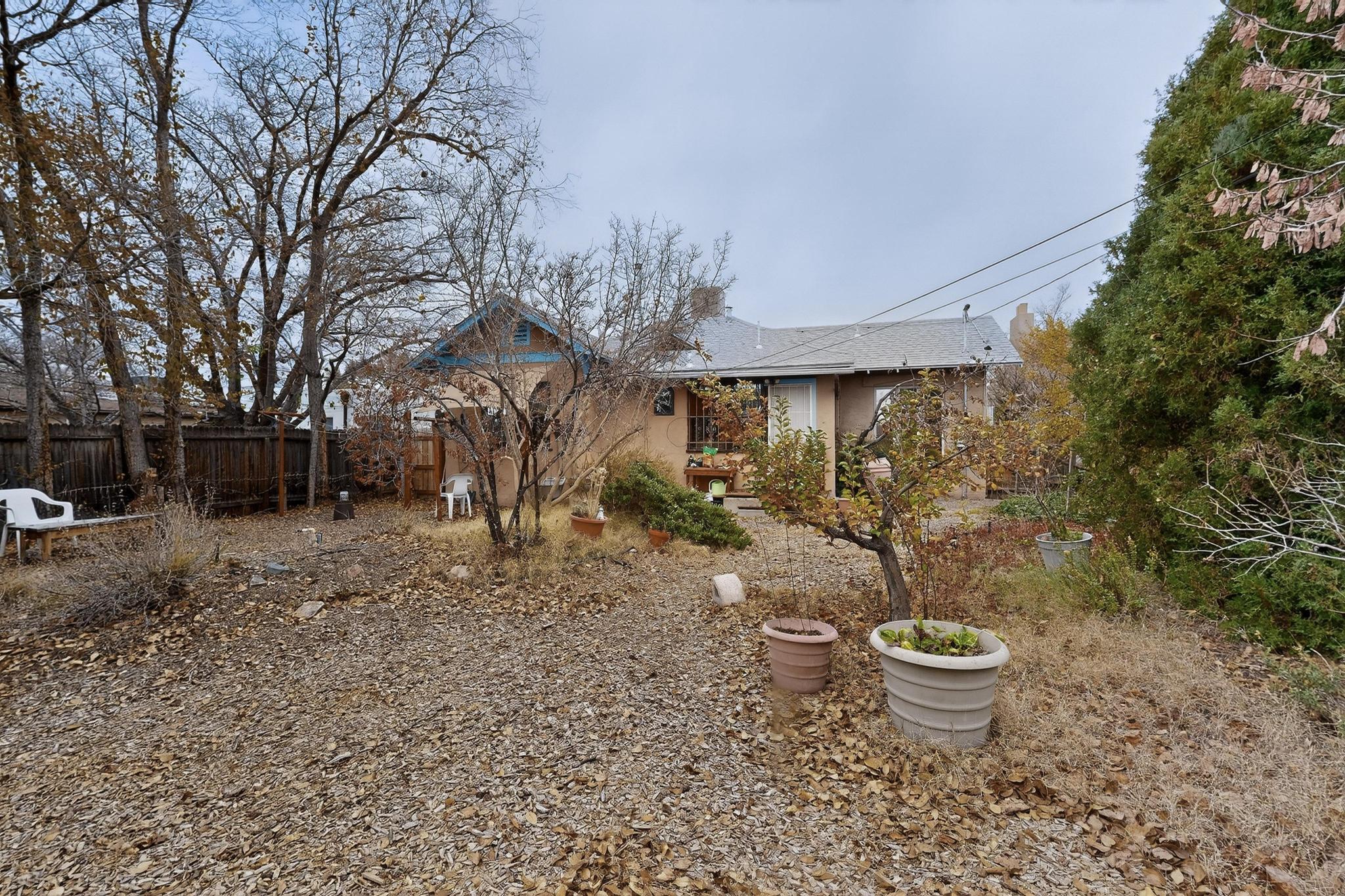 1005 Girard Boulevard NE