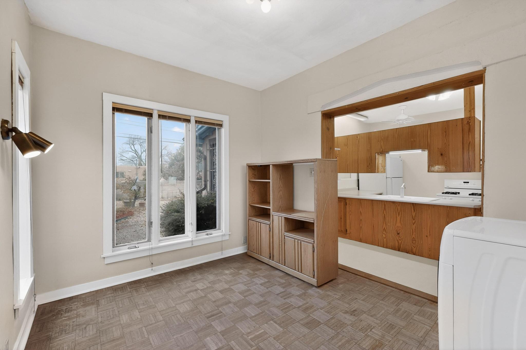 1005 Girard Boulevard NE