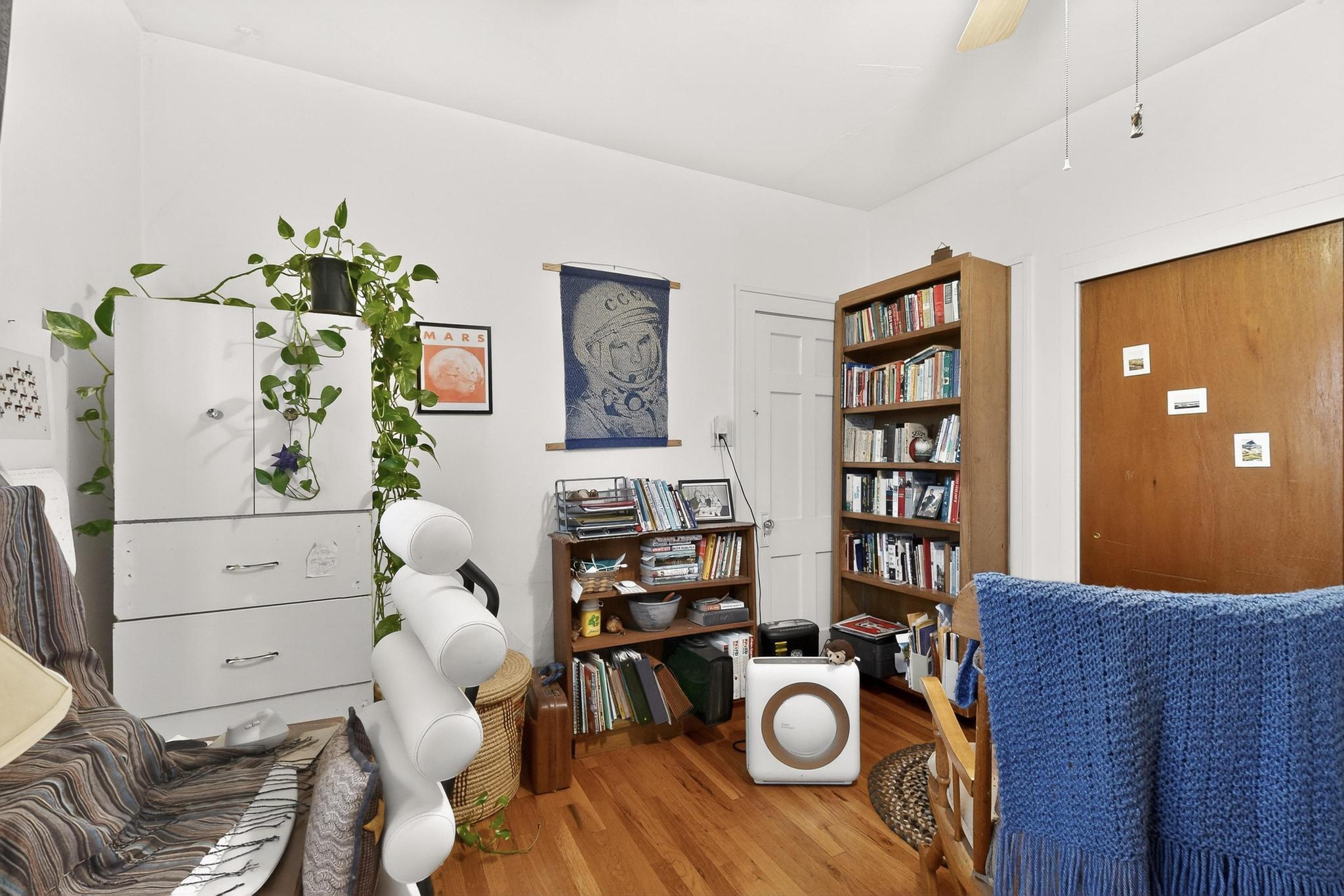 1005 Girard Boulevard NE