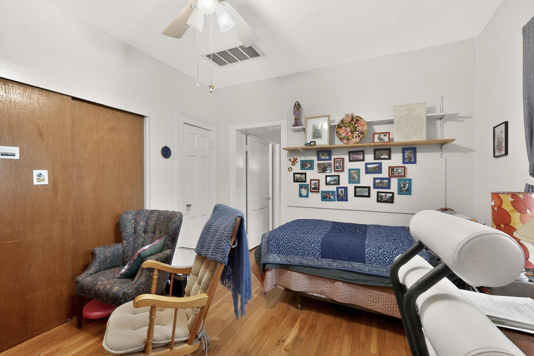 1005 Girard Boulevard NE