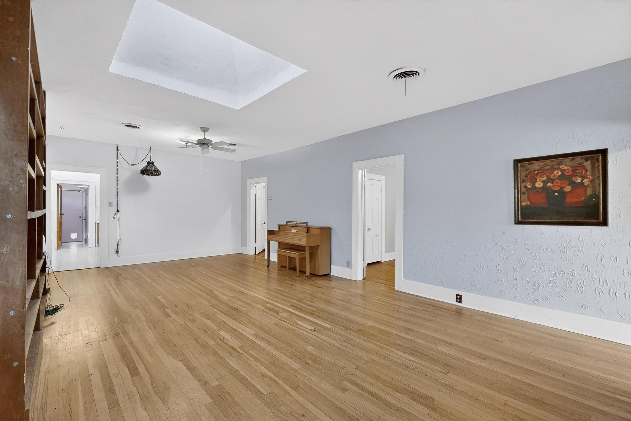 1005 Girard Boulevard NE