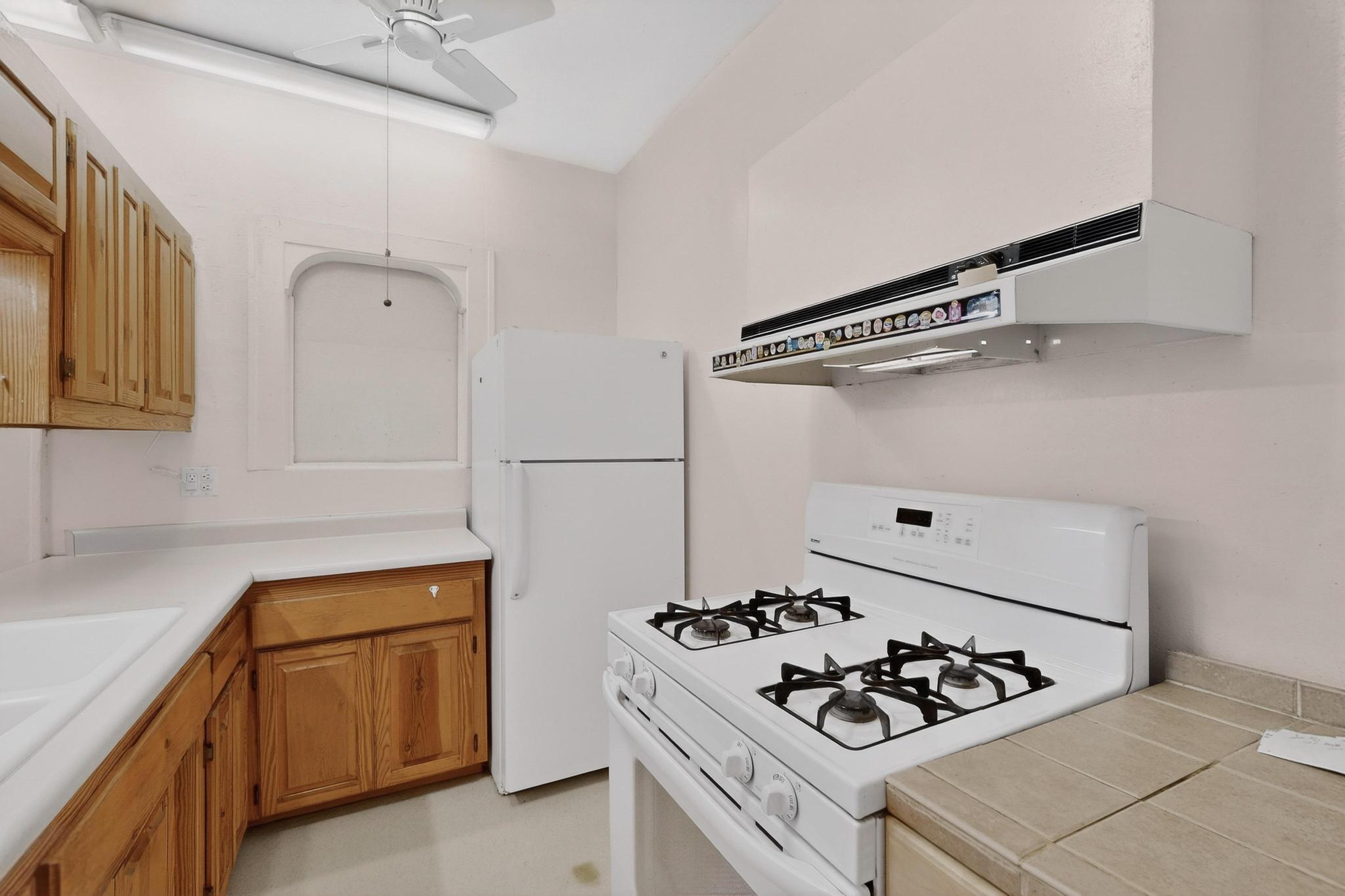 1005 Girard Boulevard NE