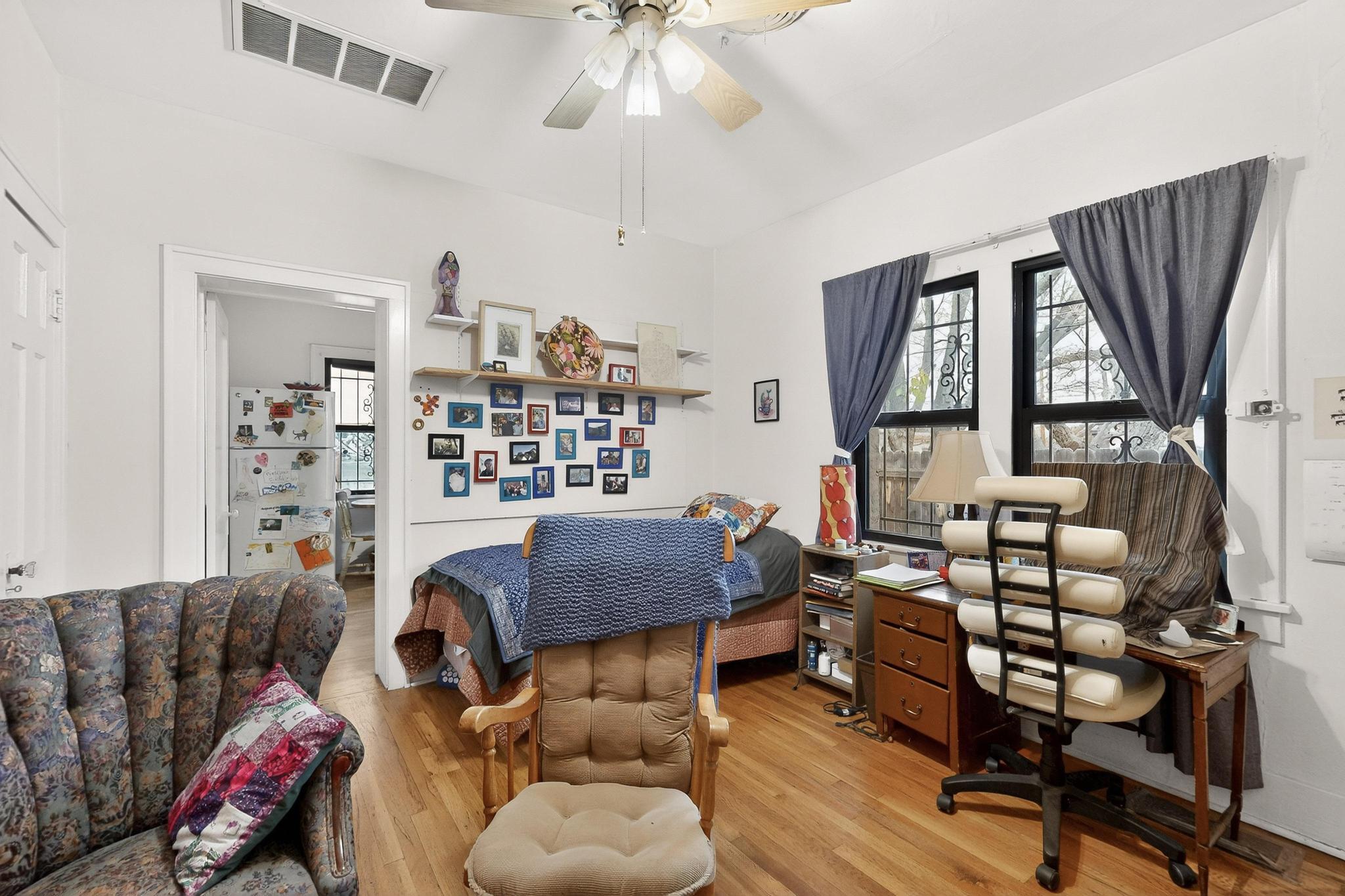 1005 Girard Boulevard NE