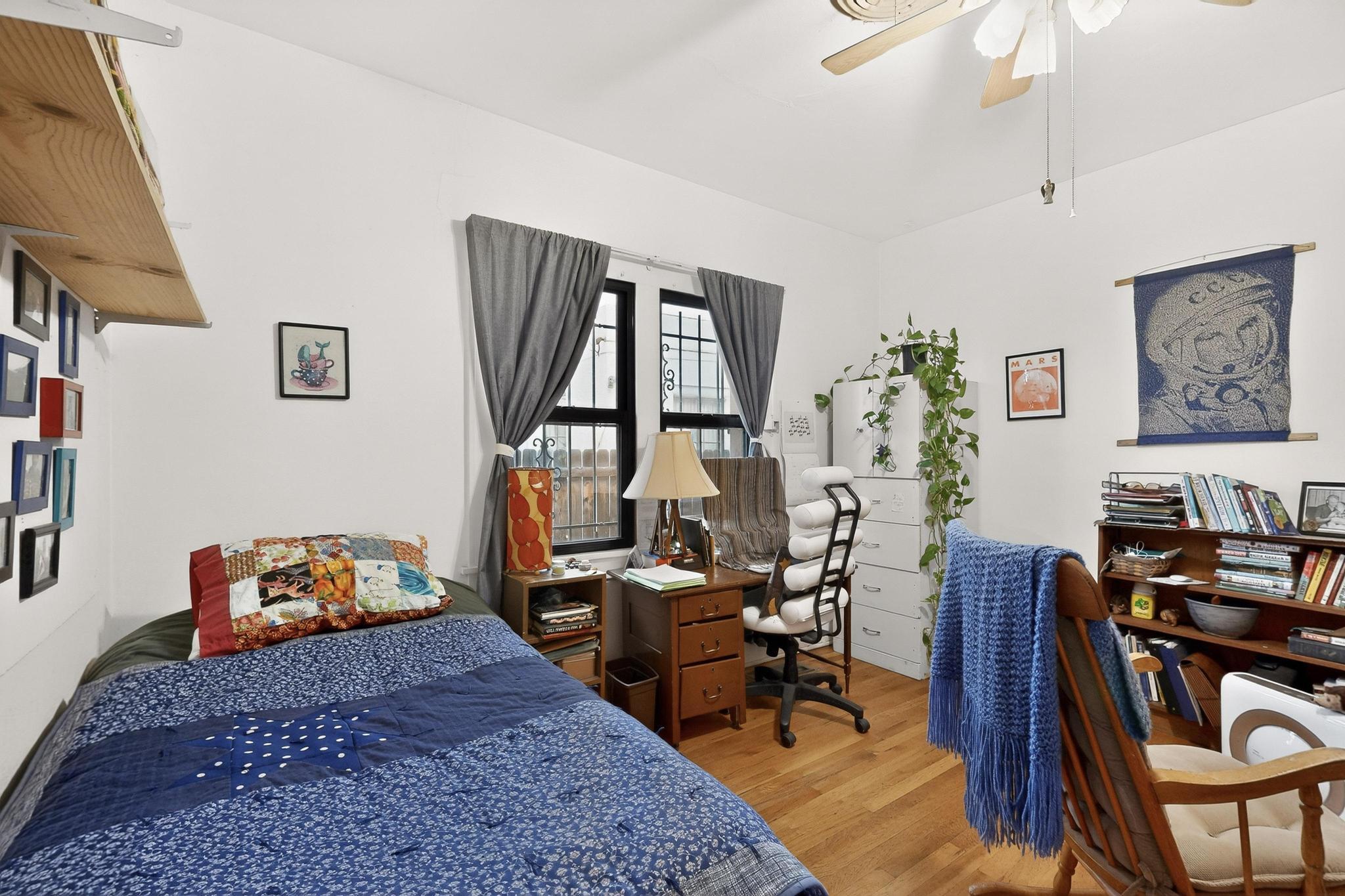 1005 Girard Boulevard NE