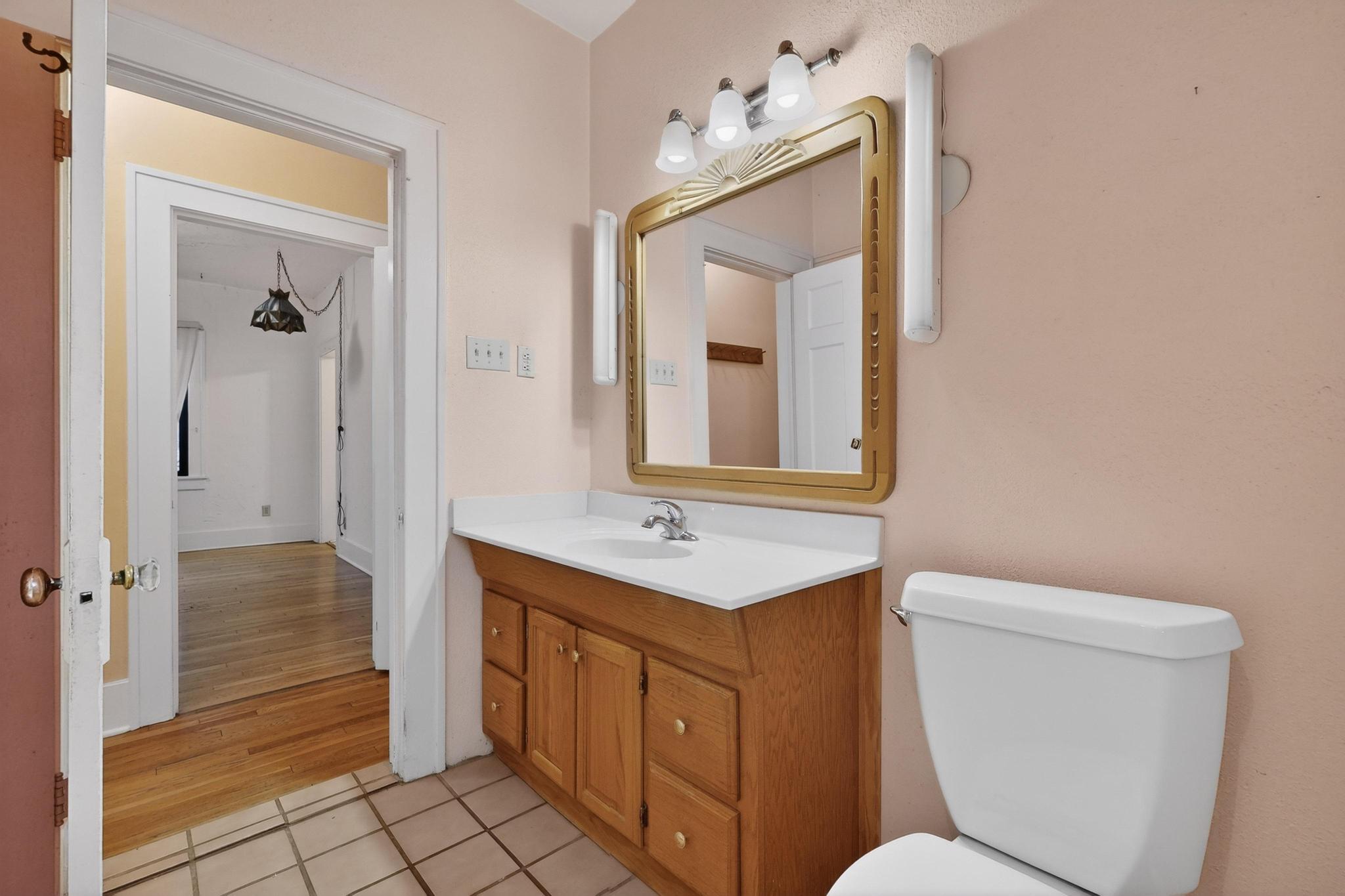 1005 Girard Boulevard NE