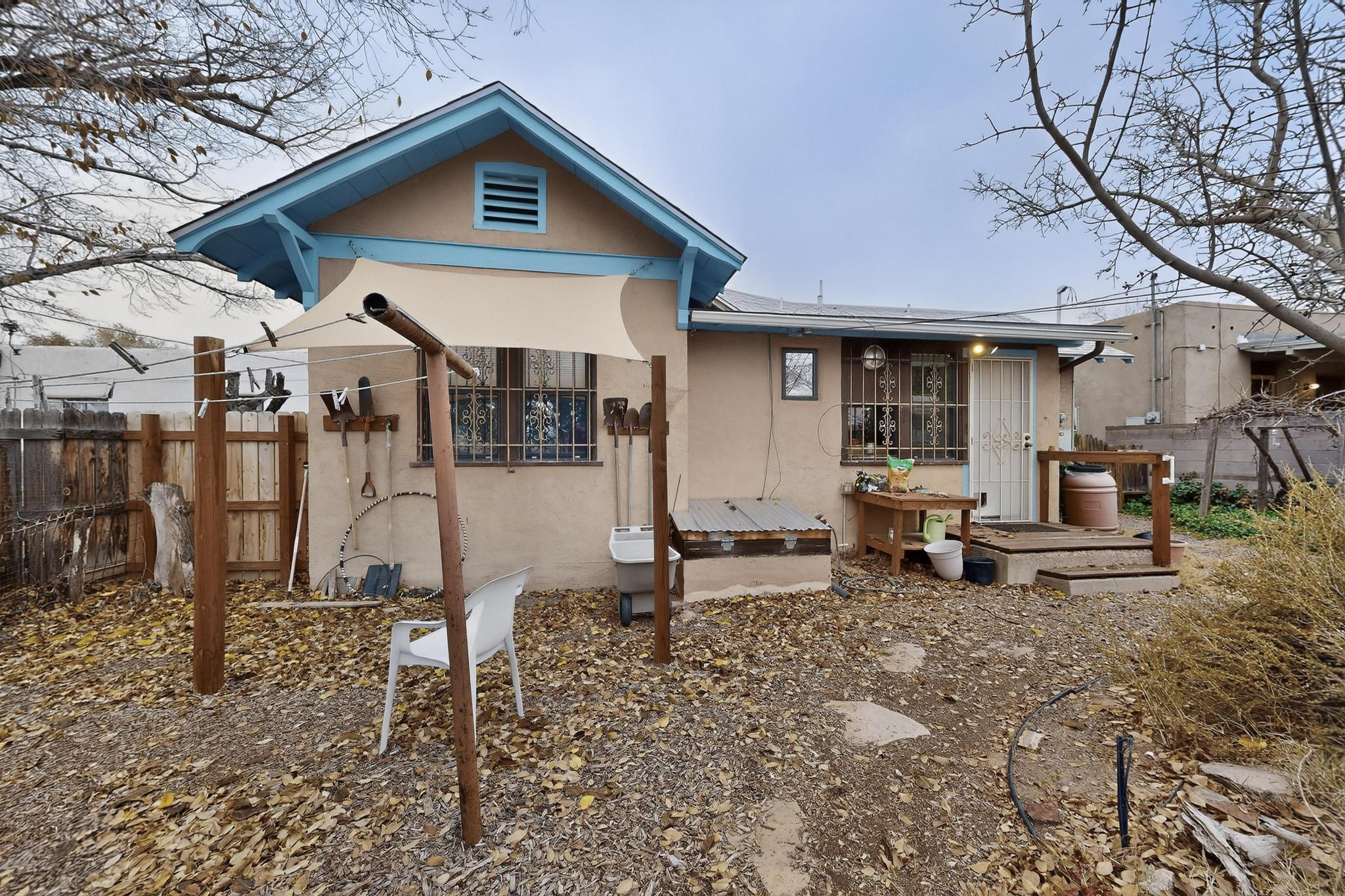 1005 Girard Boulevard NE