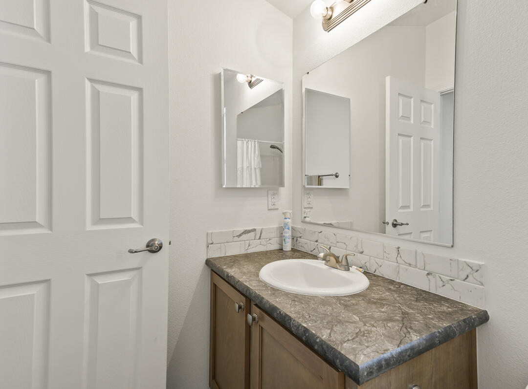 366 Antelope Circle SE