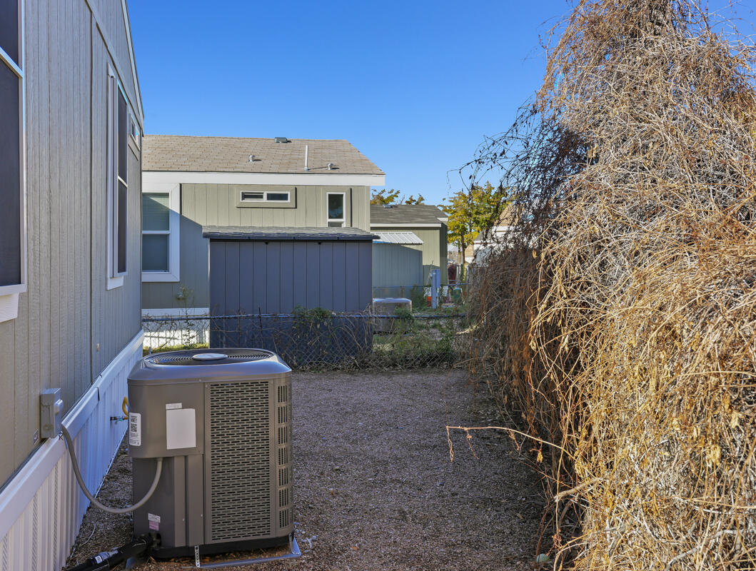 366 Antelope Circle SE