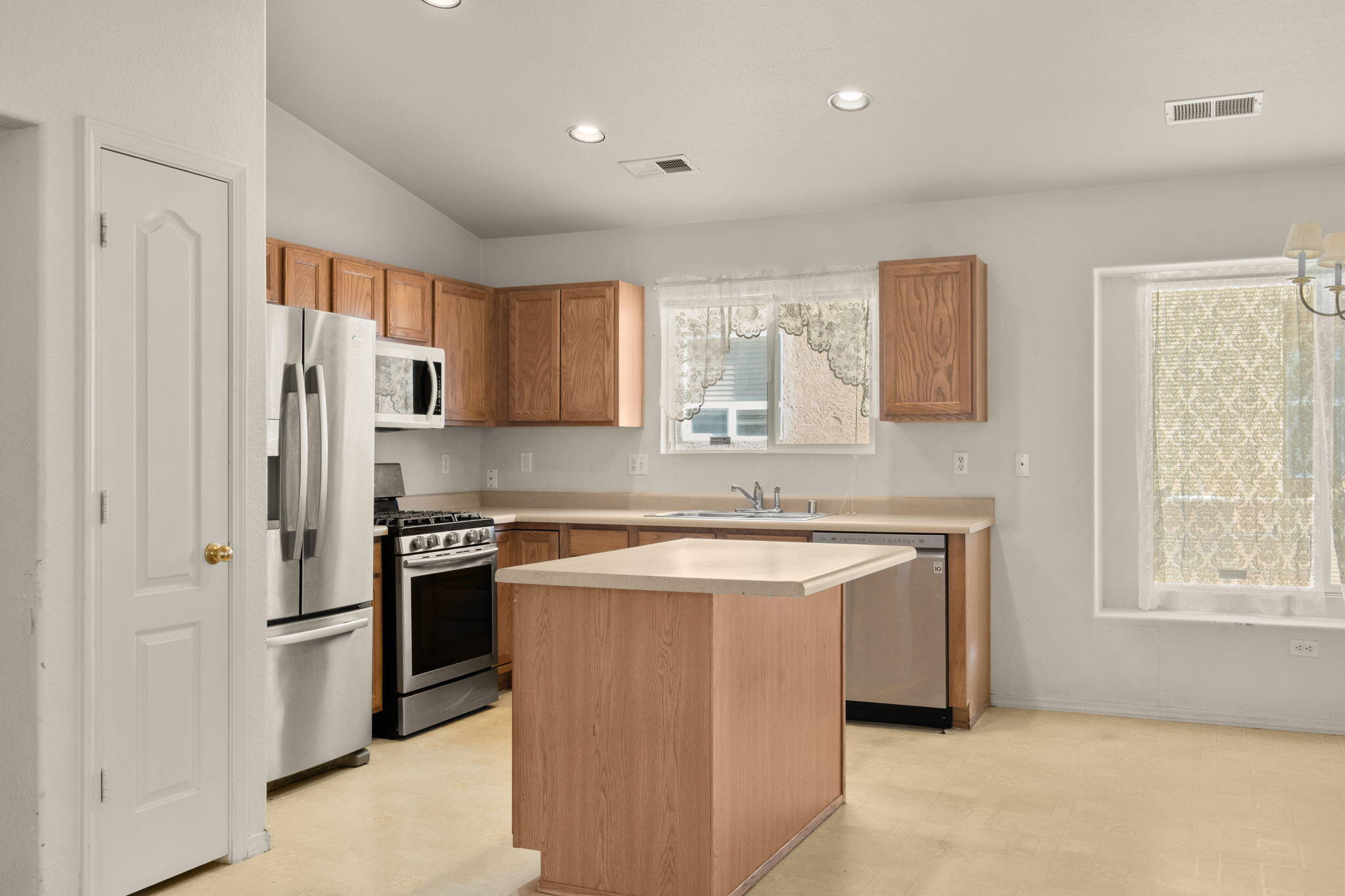 3852 Tranquil Meadows Drive