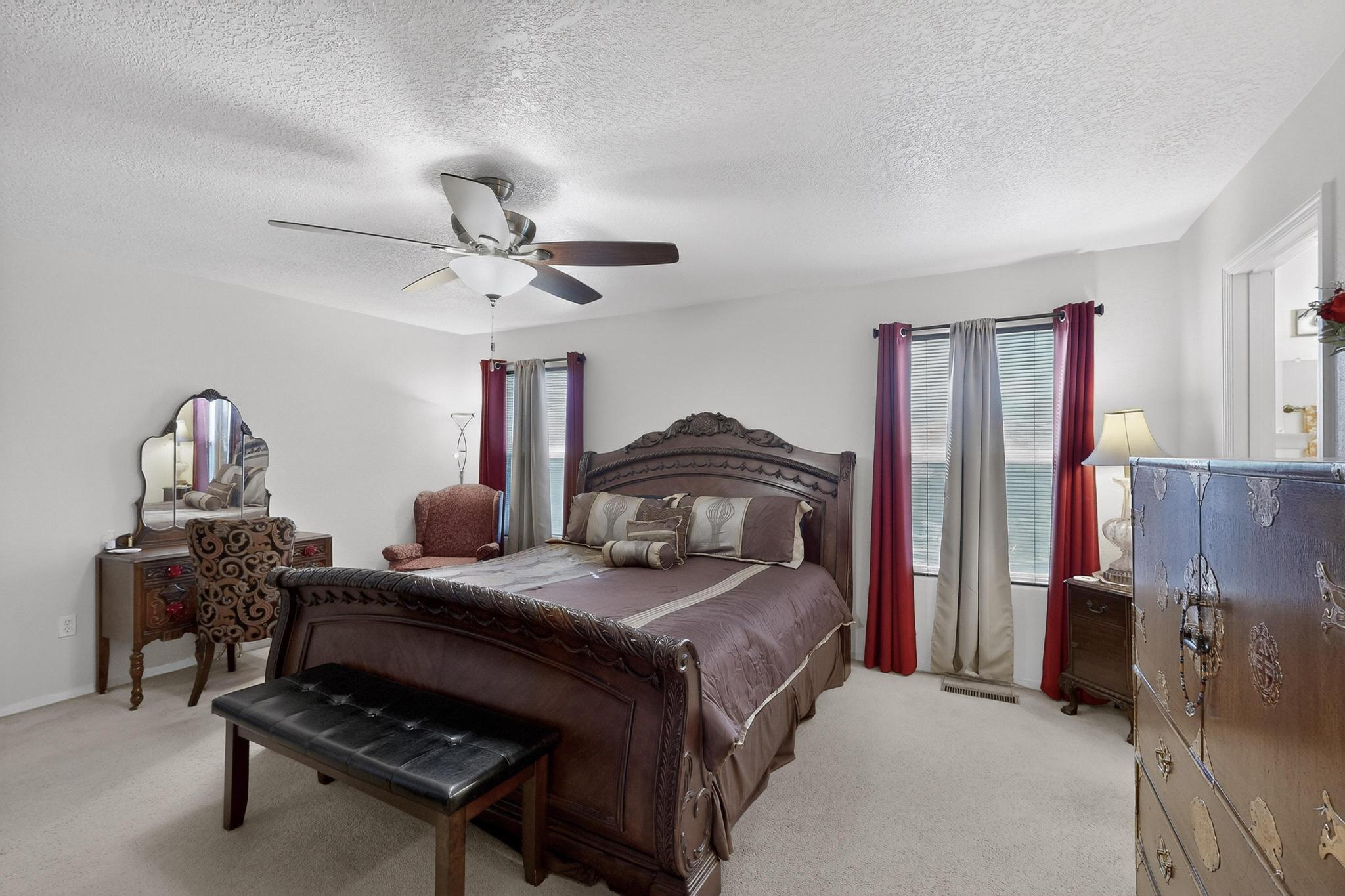 560 Little Wings Loop Loop SW