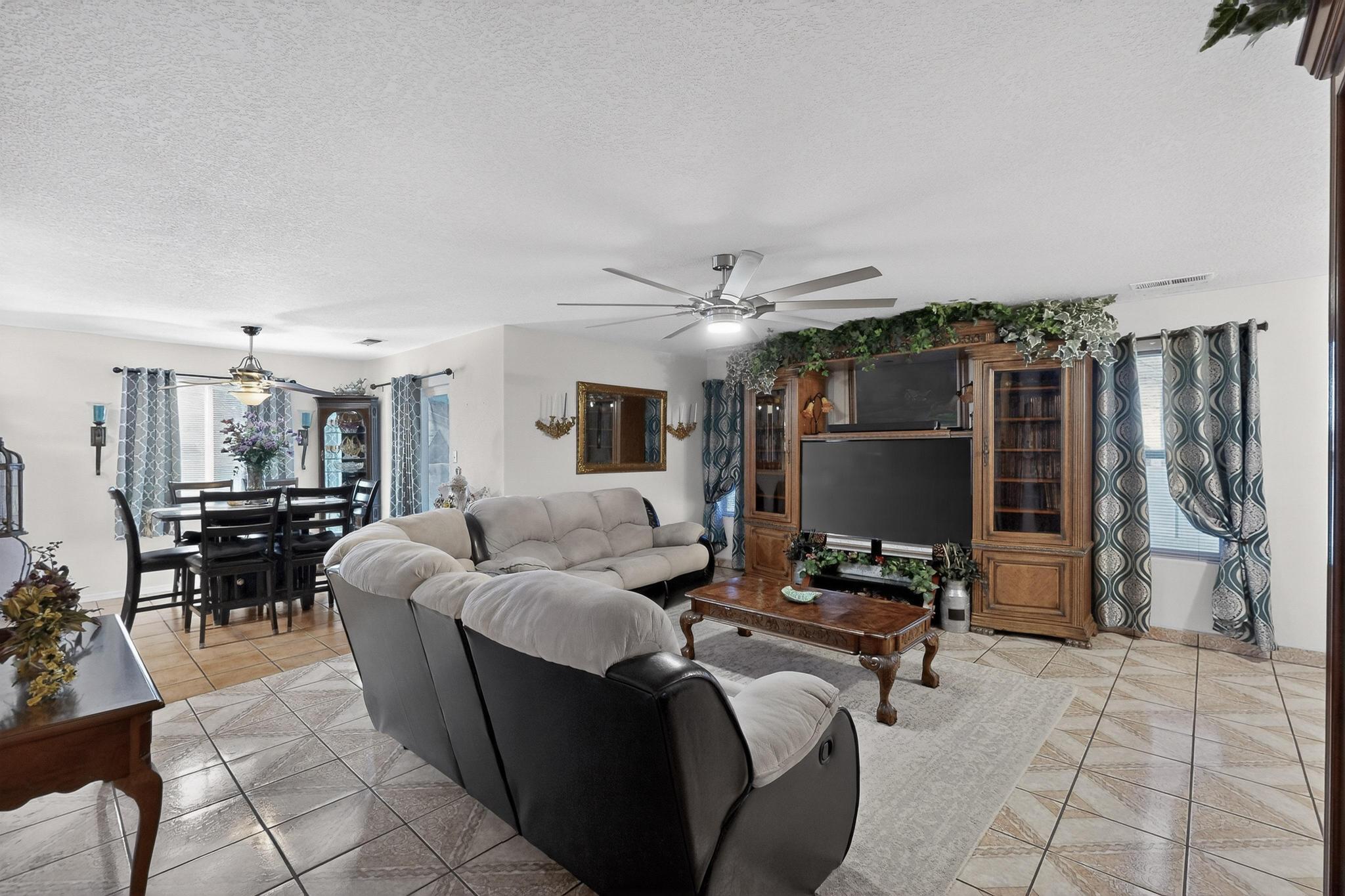 560 Little Wings Loop Loop SW