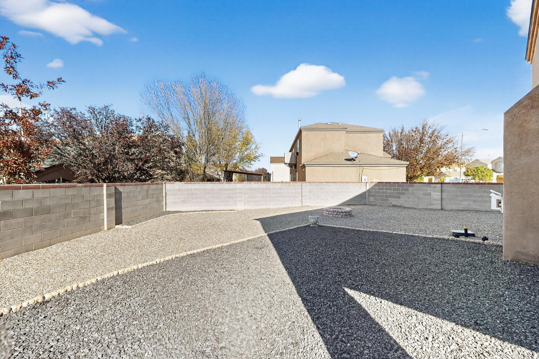 560 Little Wings Loop Loop SW