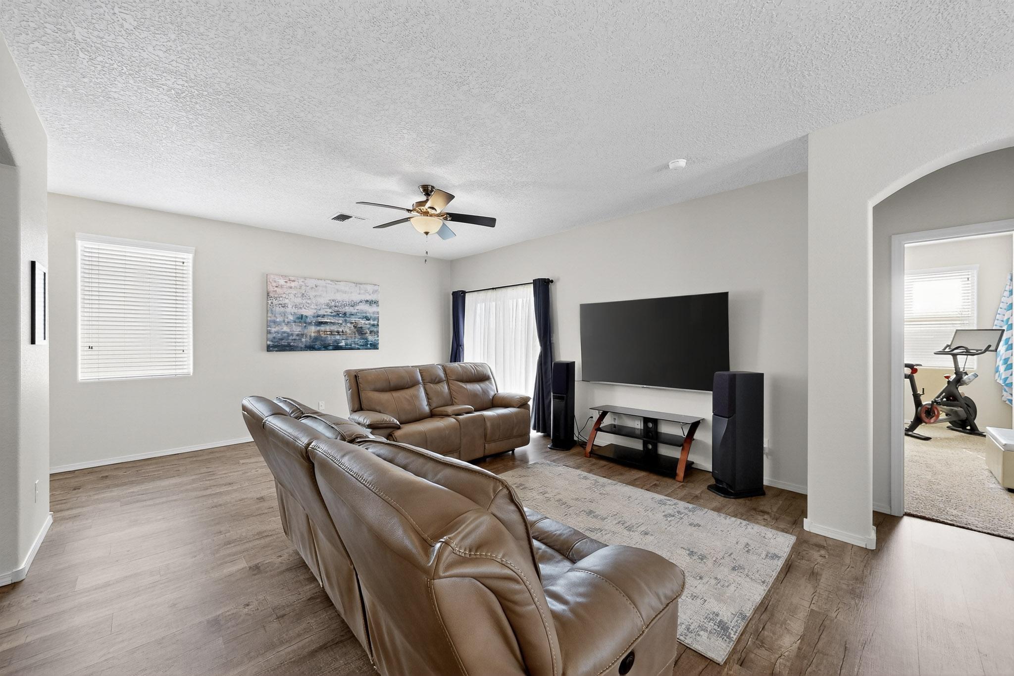 1419 Blue Sky Loop NE