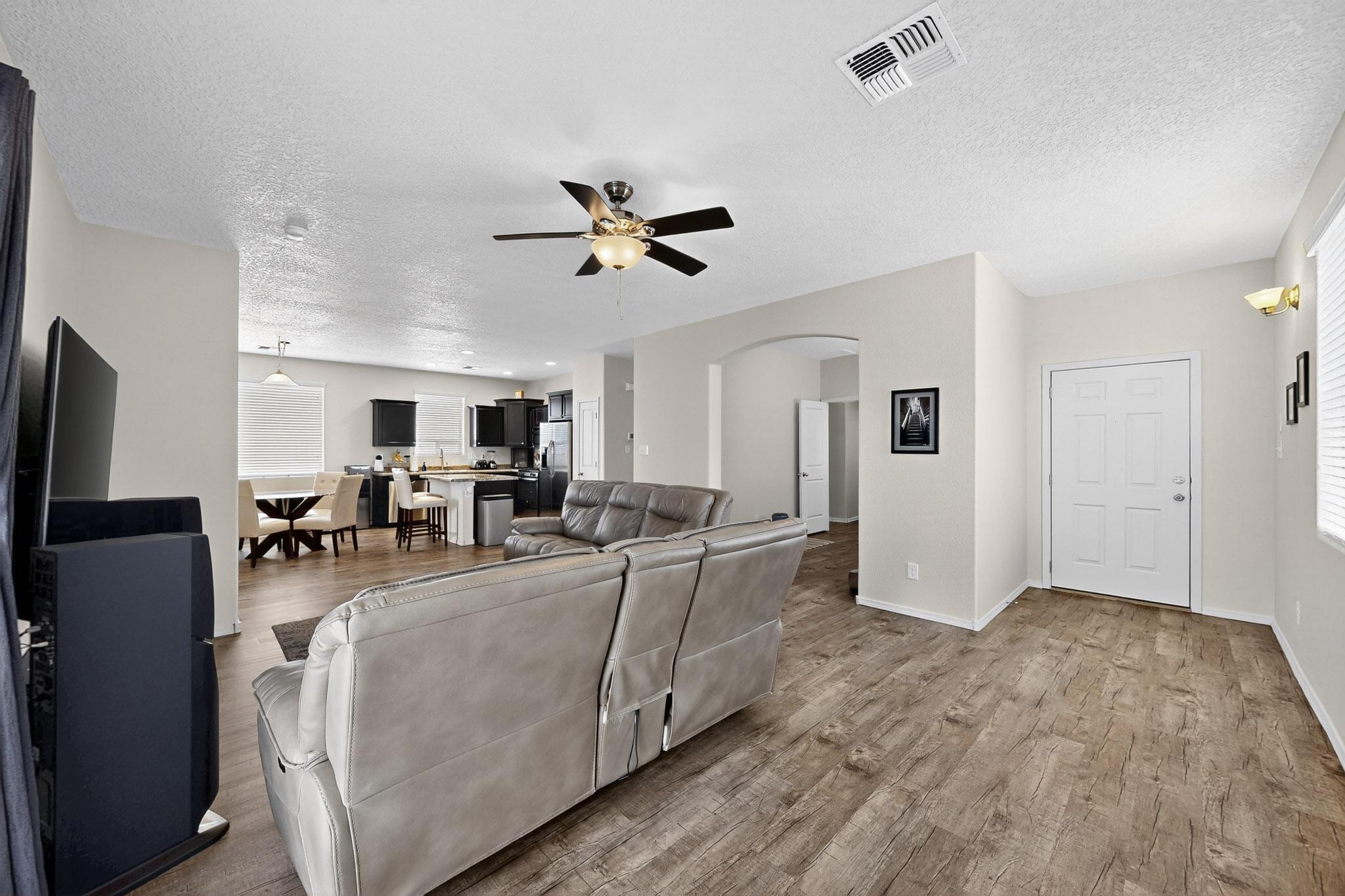 1419 Blue Sky Loop NE