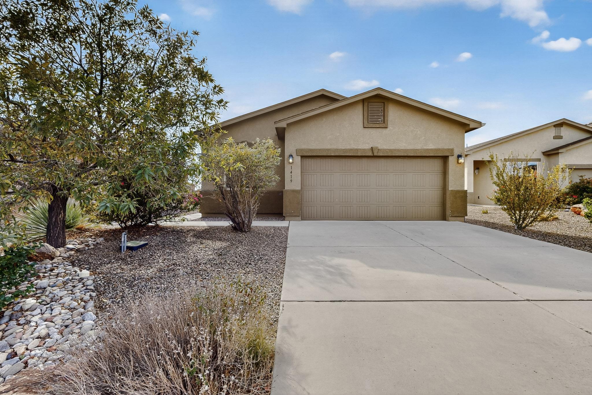 1419 Blue Sky Loop NE