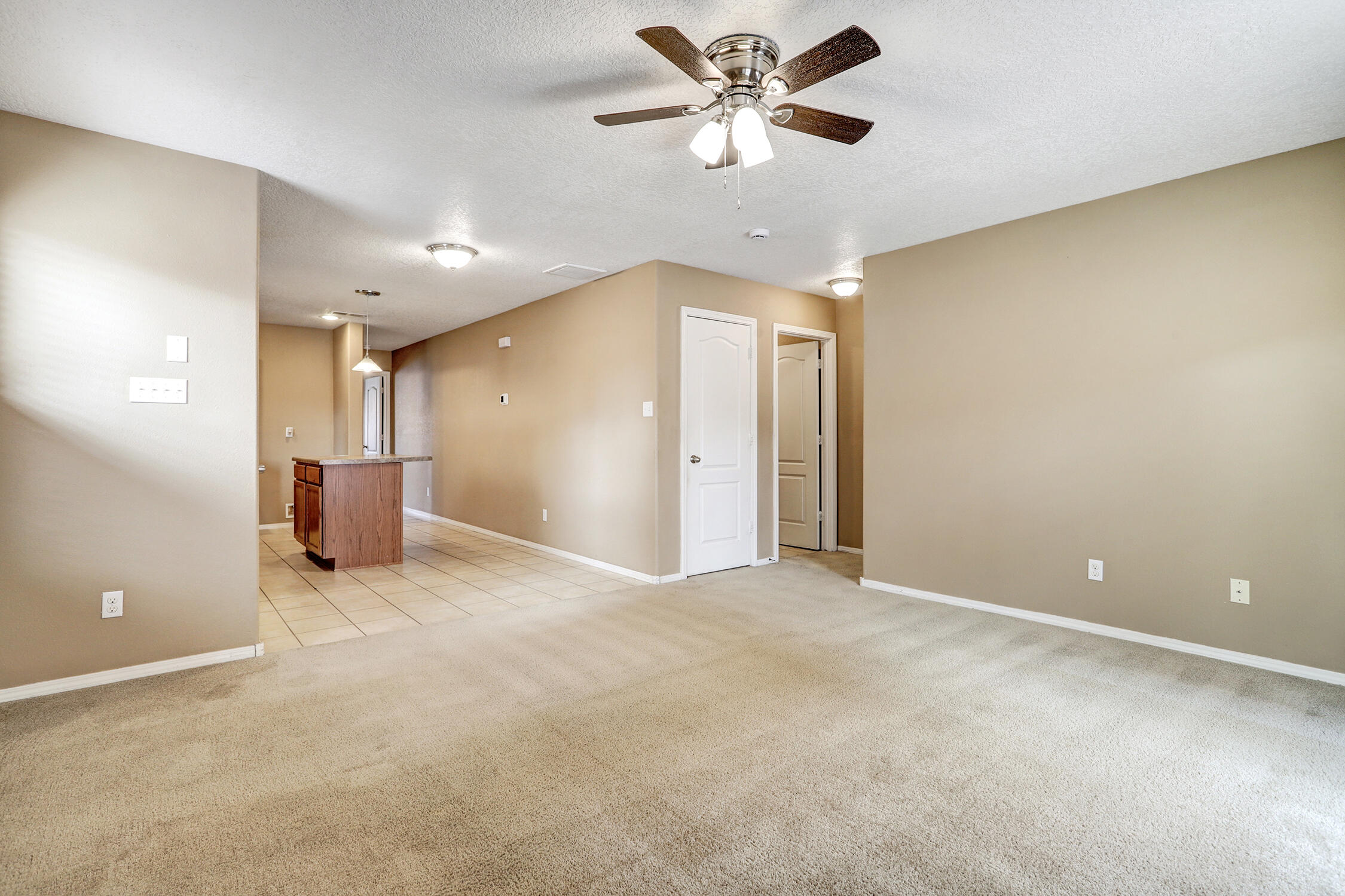 2238 Cortina Loop SE