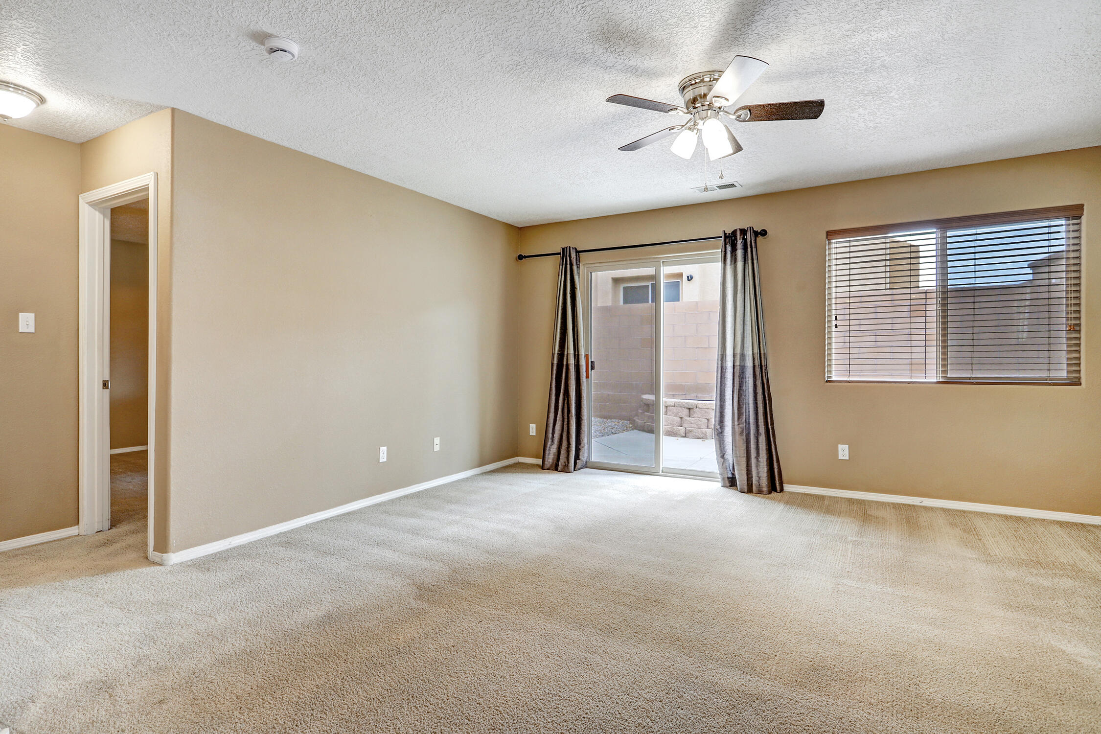 2238 Cortina Loop SE