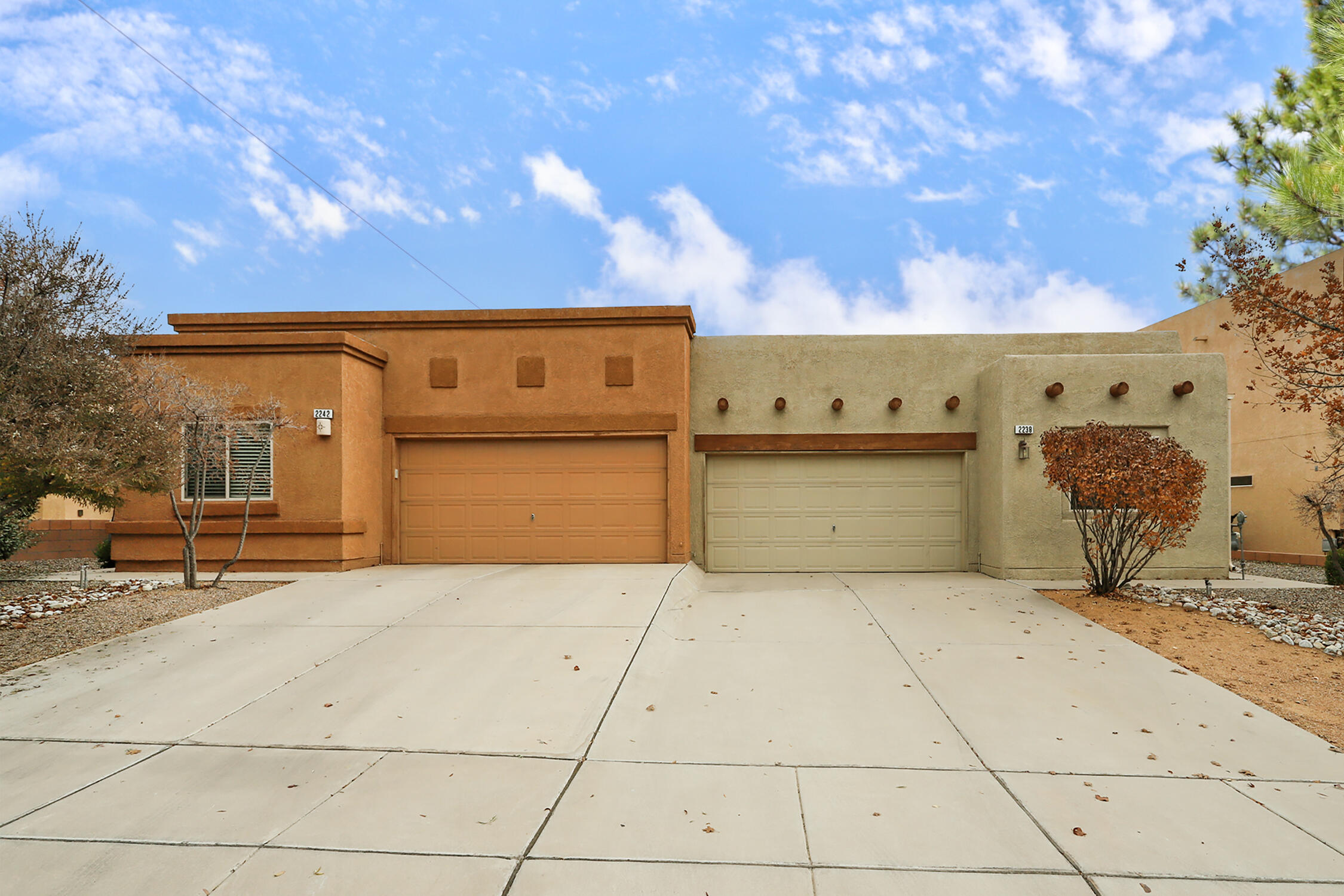 2238 Cortina Loop SE