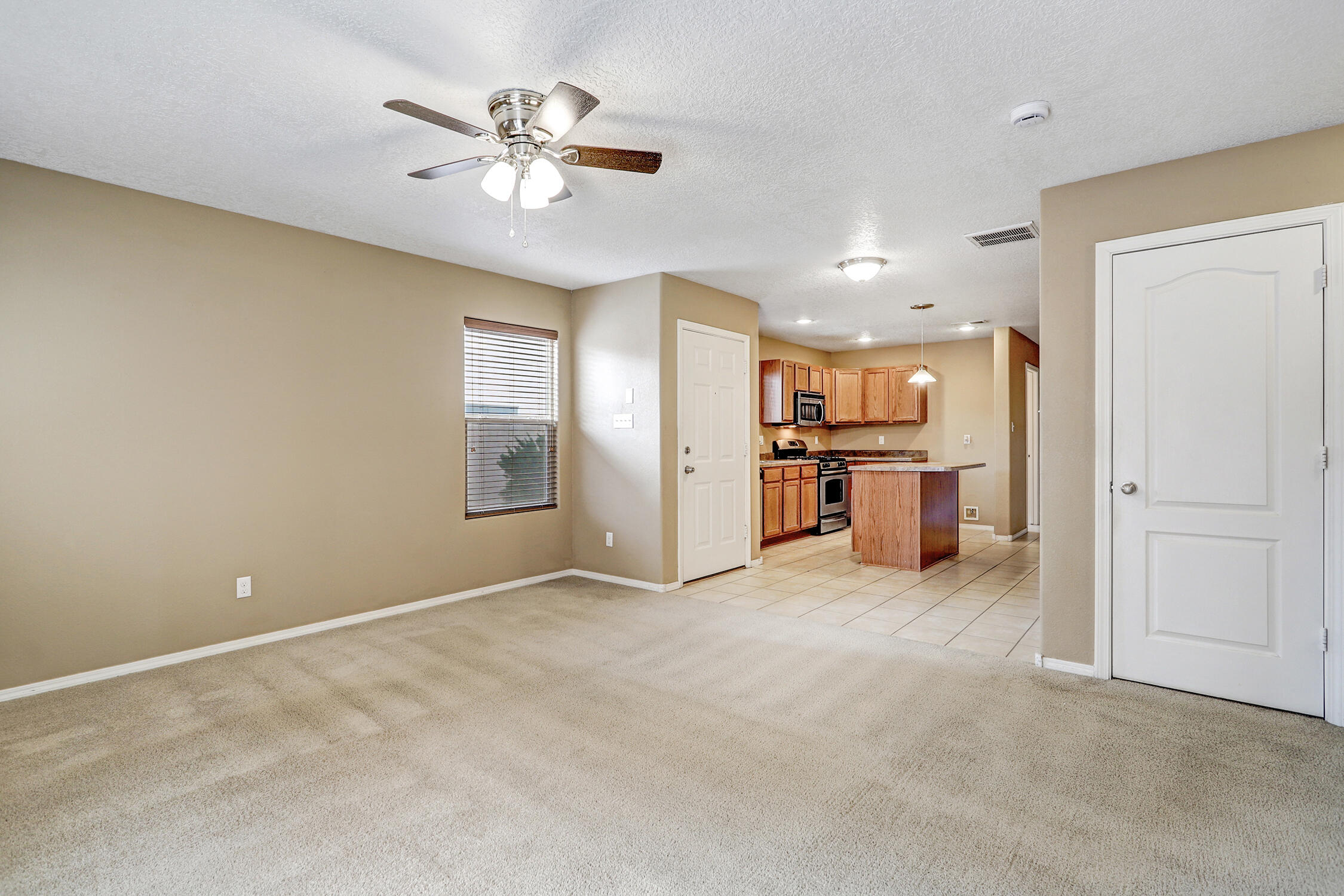 2238 Cortina Loop SE