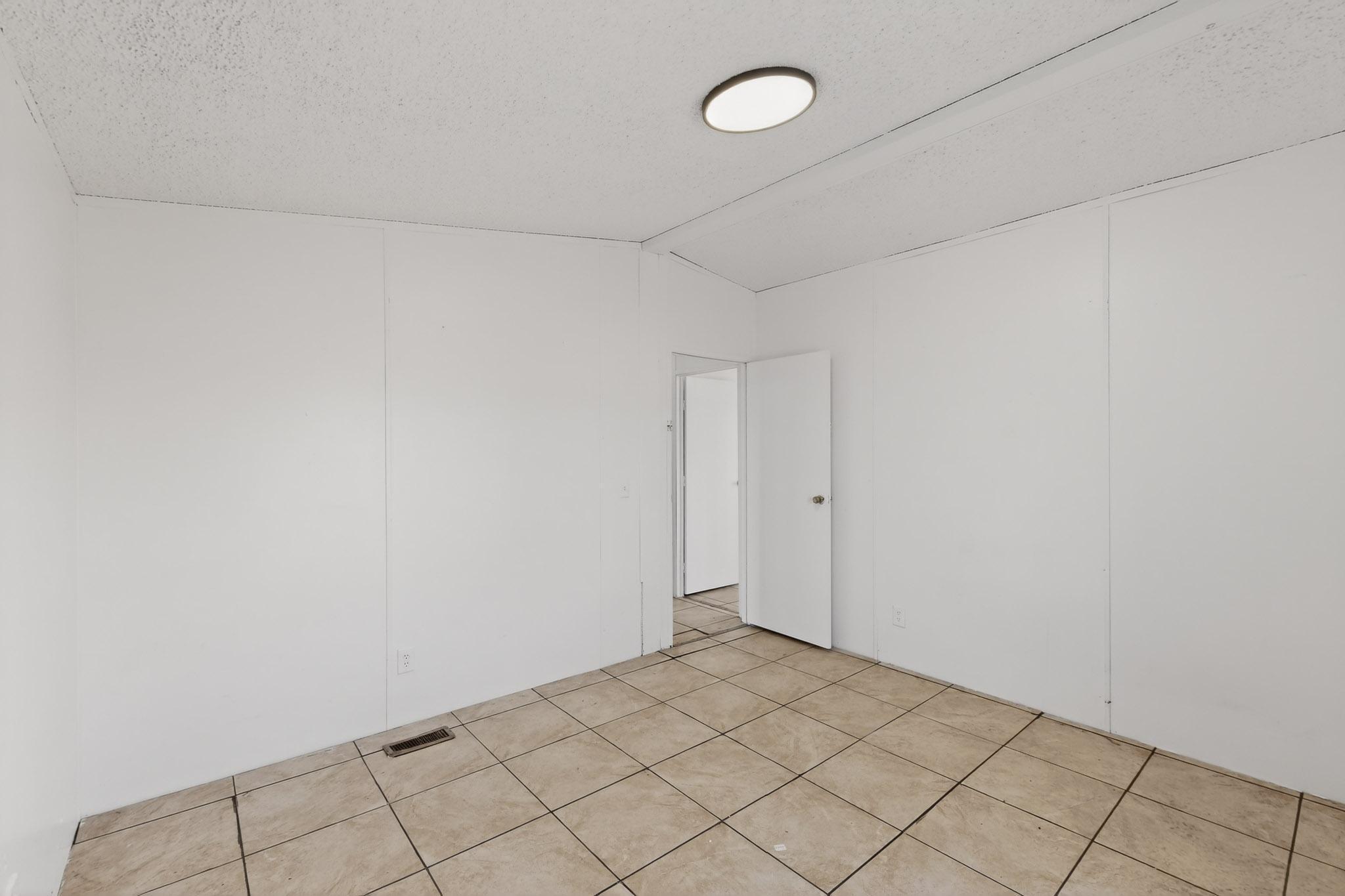 6327 Isleta Boulevard SW